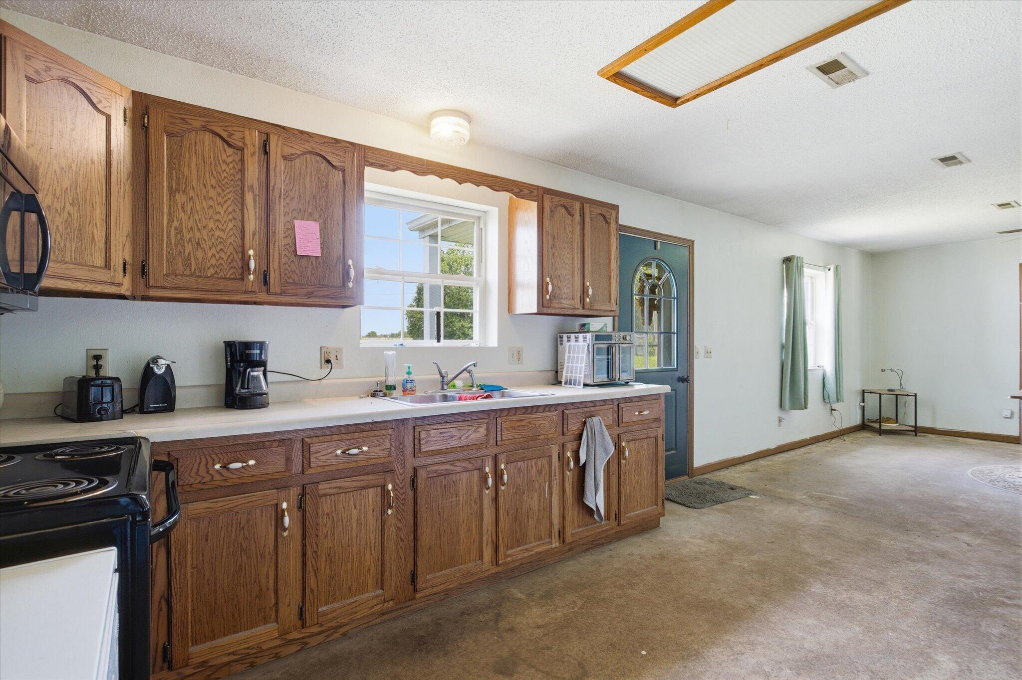 21 Westwind Road Property Photo 9