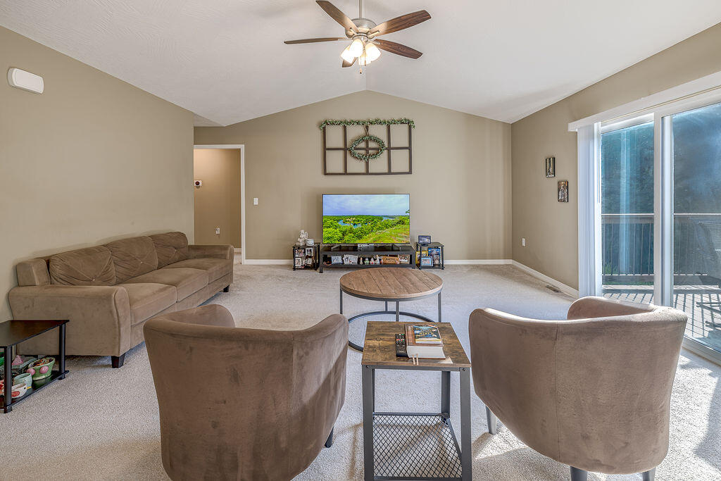 467 Emory Creek Boulevard Property Photo 4
