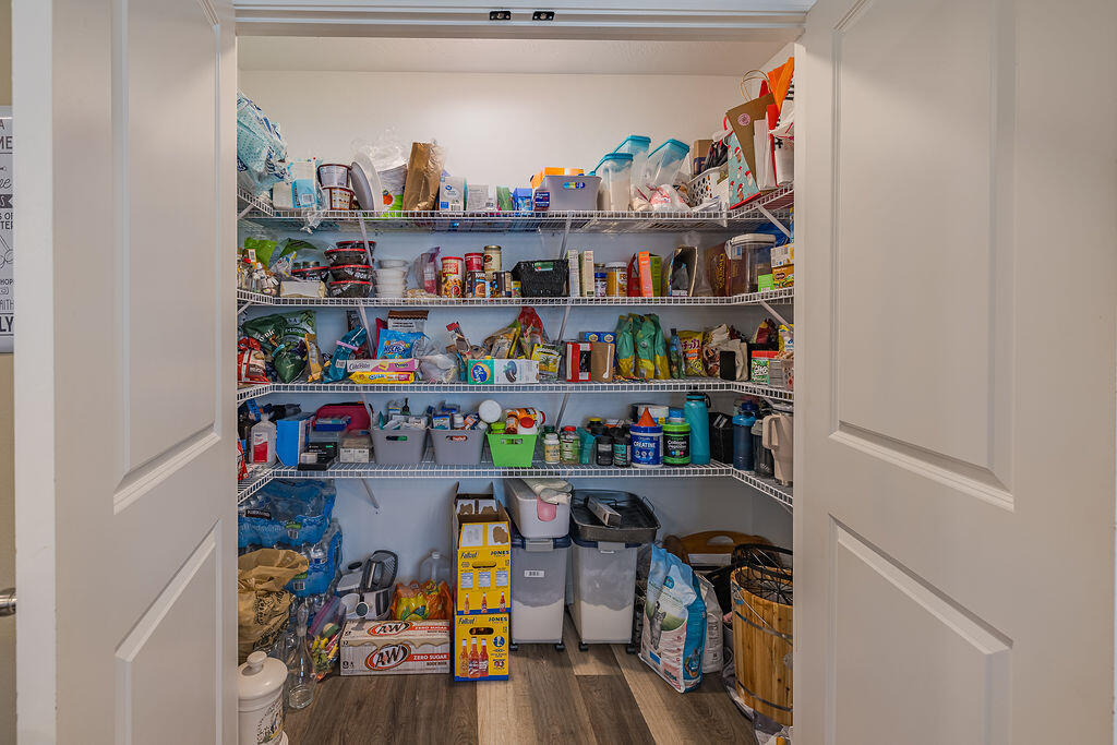 467 Emory Creek Boulevard Property Photo 12