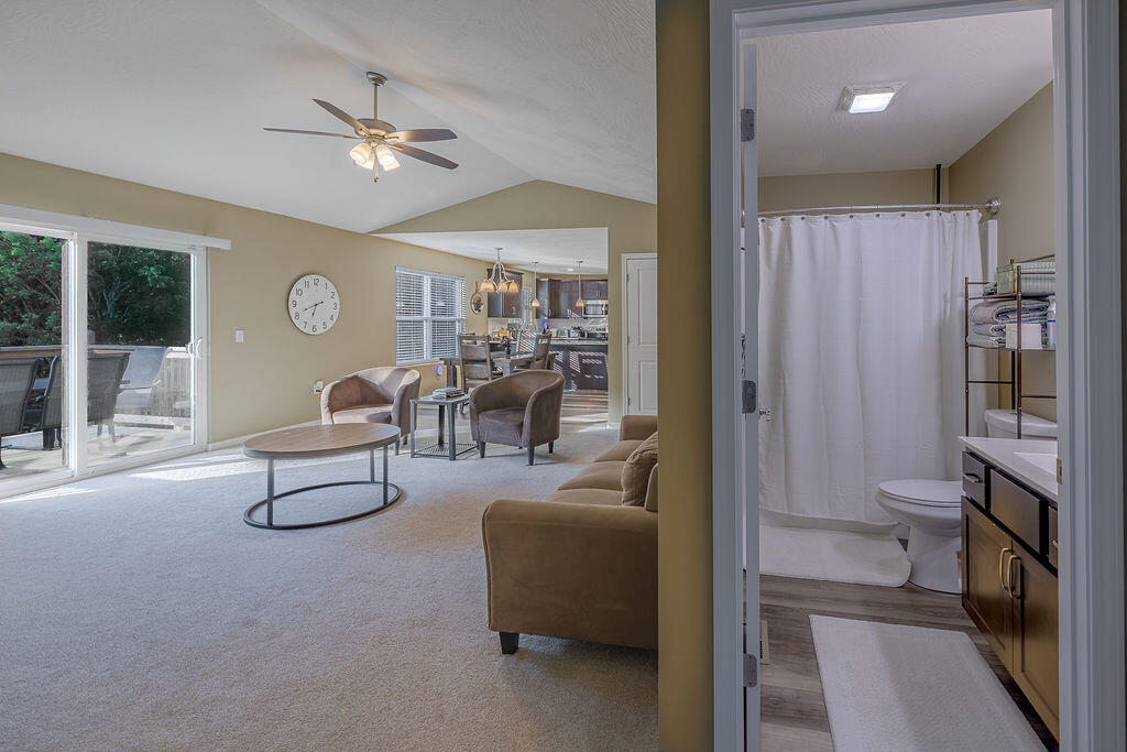 467 Emory Creek Boulevard Property Photo 16