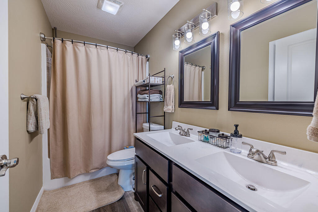 467 Emory Creek Boulevard Property Photo 19