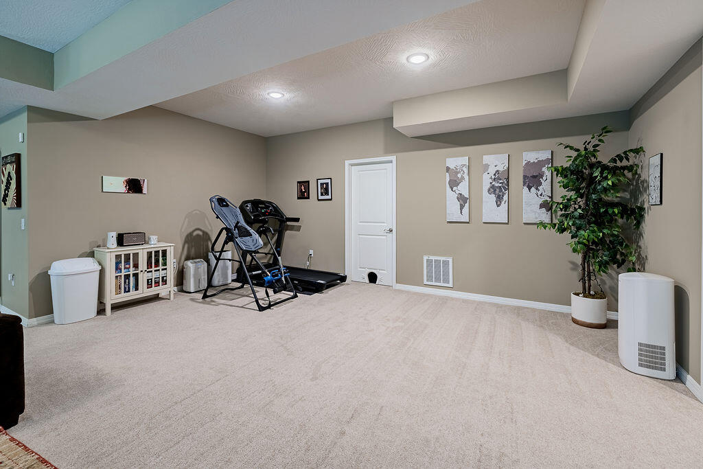 467 Emory Creek Boulevard Property Photo 33