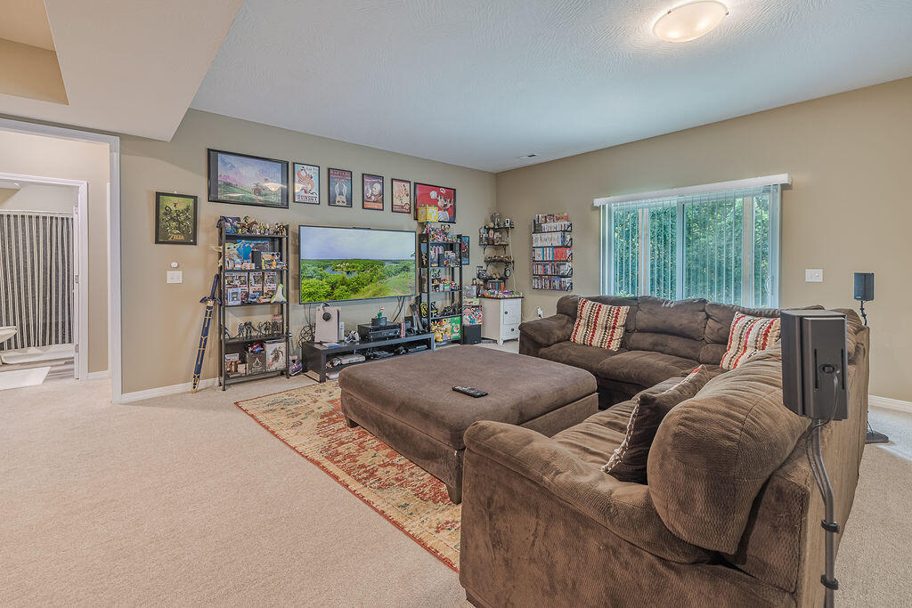 467 Emory Creek Boulevard Property Photo 42