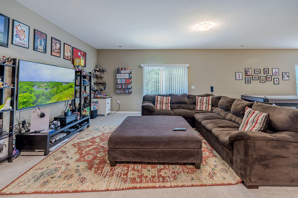 467 Emory Creek Boulevard Property Photo 43