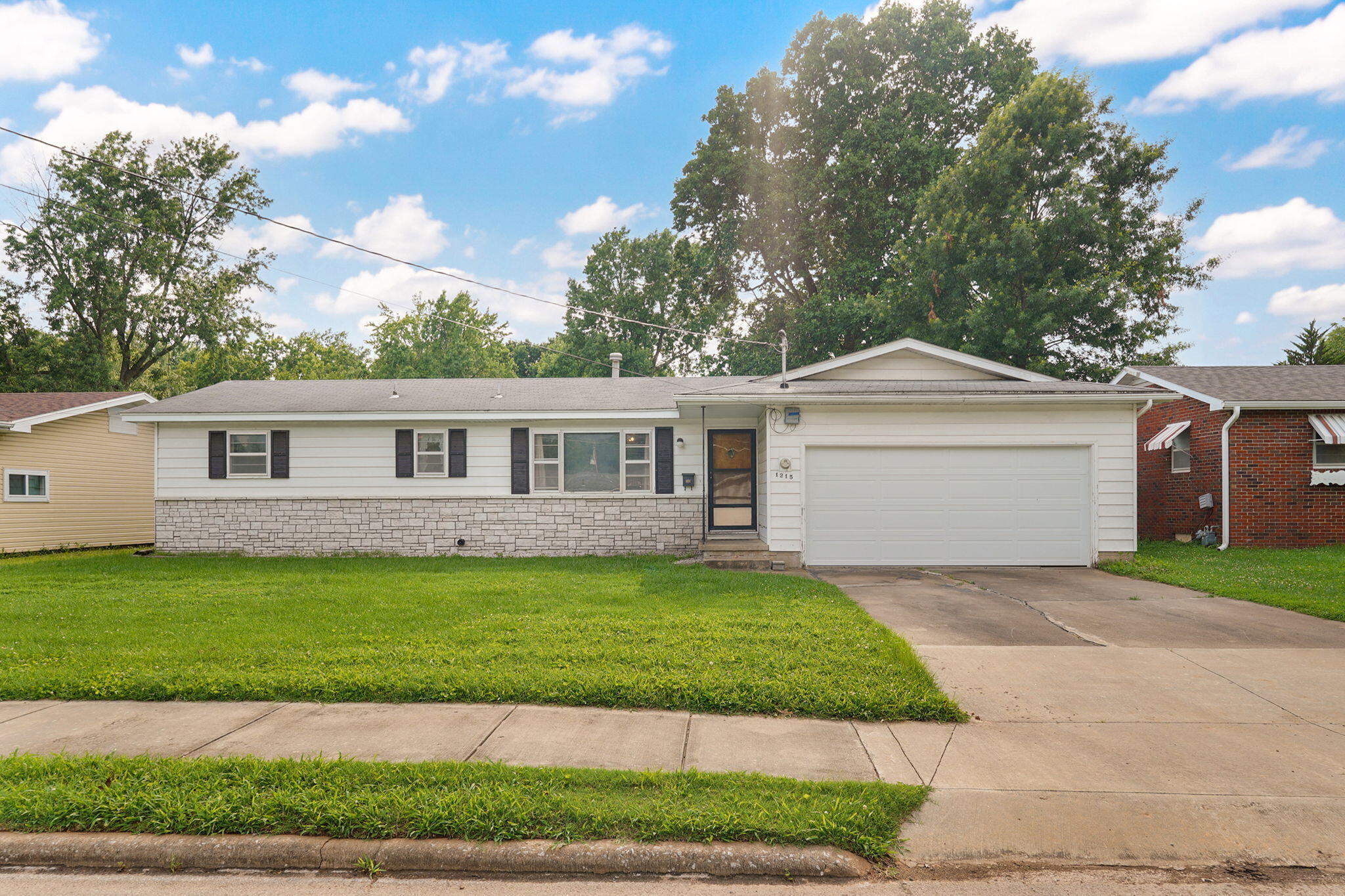 1215 South Airwood Drive