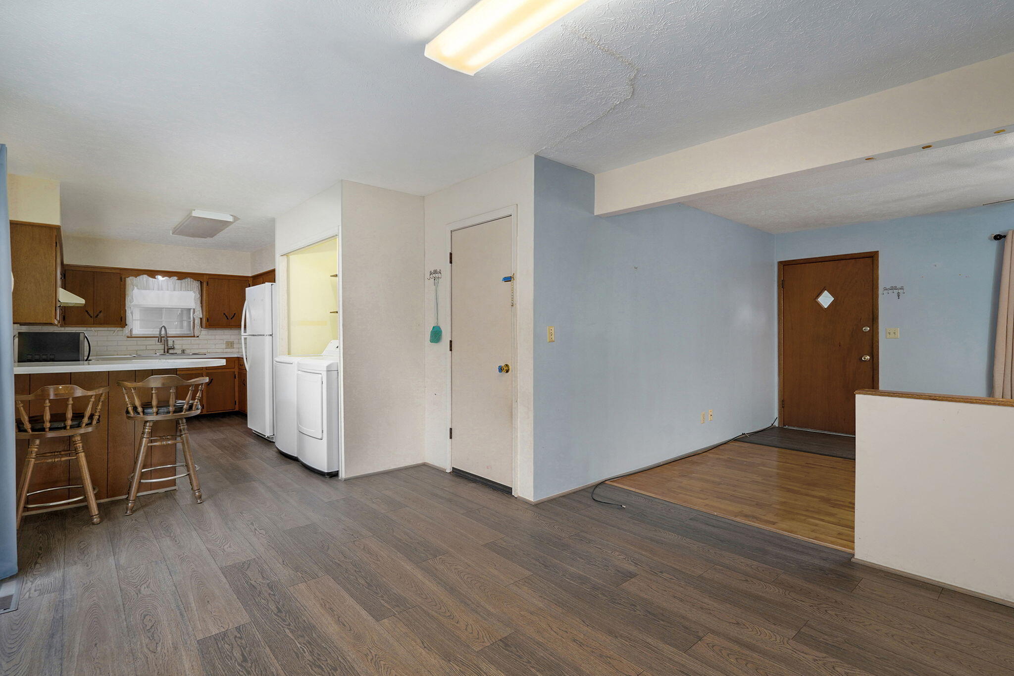 1215 South Airwood Drive Property Photo 9