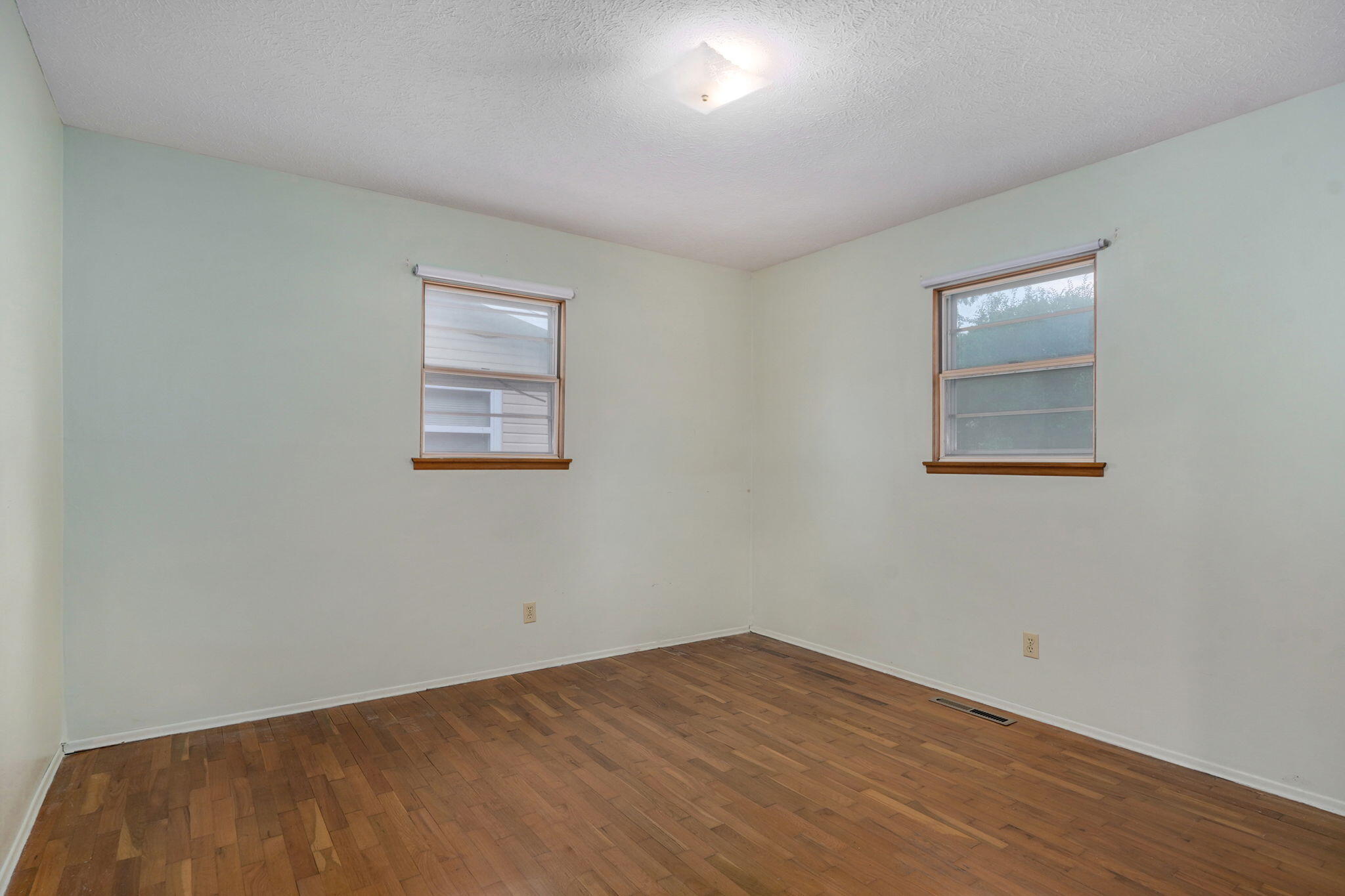 1215 South Airwood Drive Property Photo 18