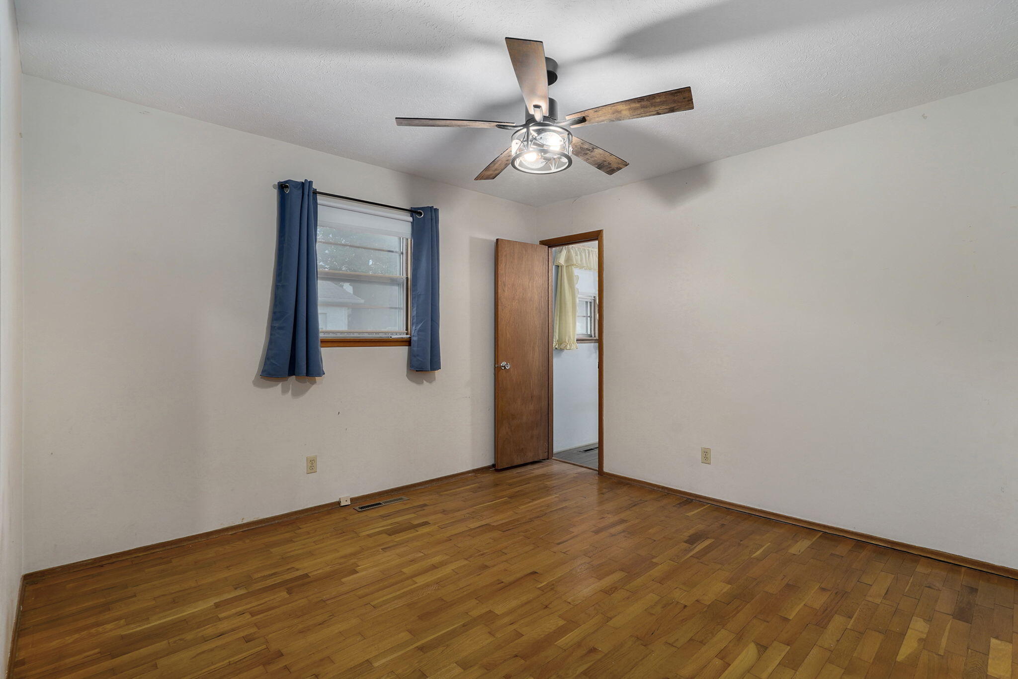 1215 South Airwood Drive Property Photo 19
