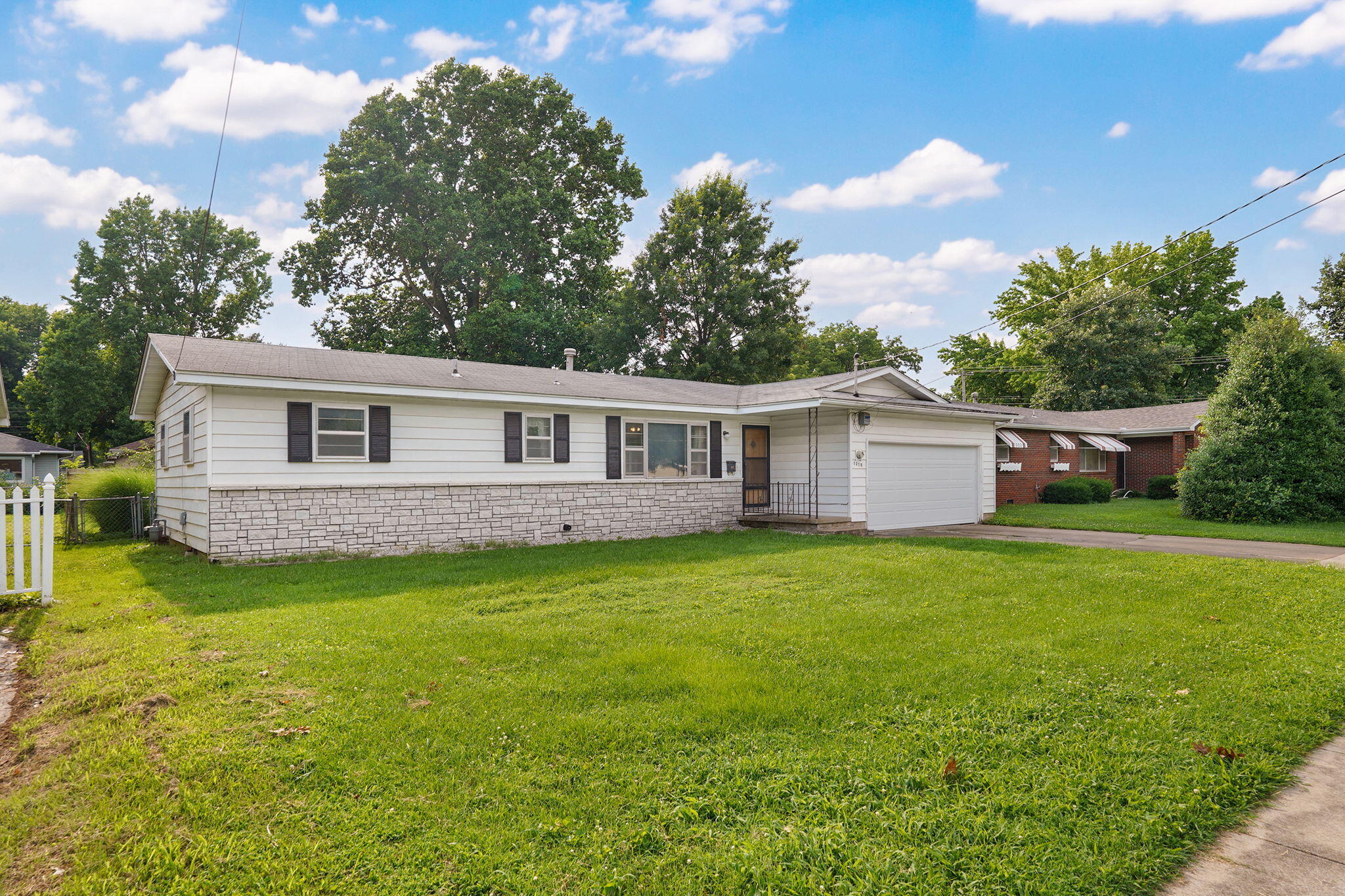 1215 South Airwood Drive Property Photo 29