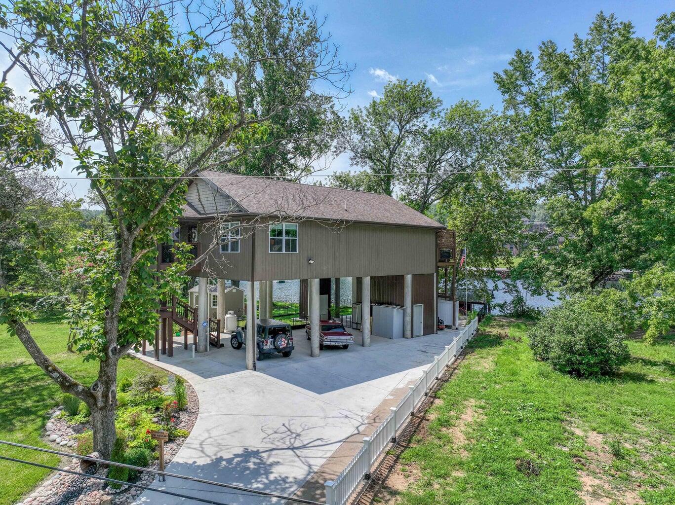 806 Sunset Road Property Photo 8