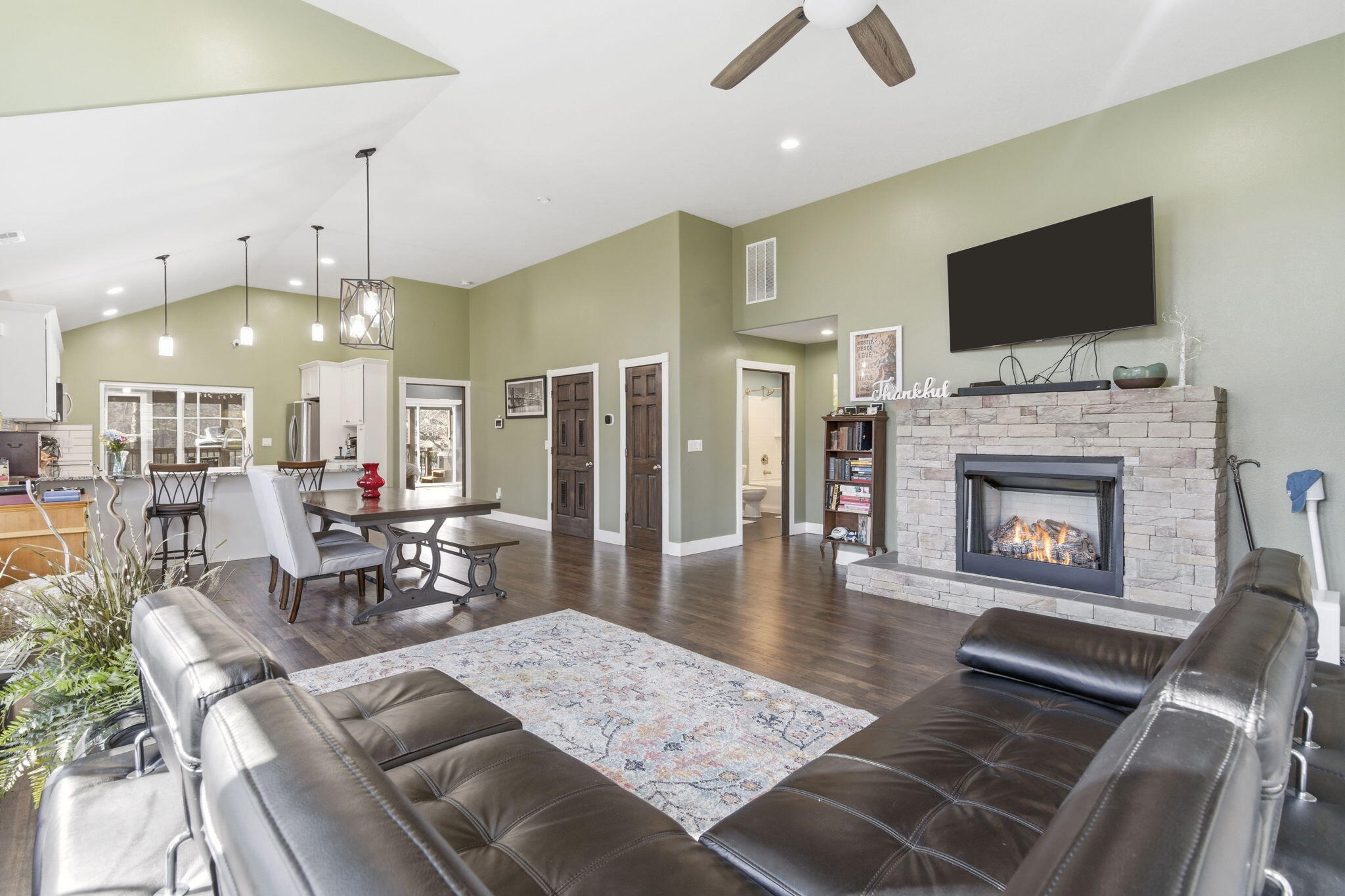 806 Sunset Road Property Photo 14