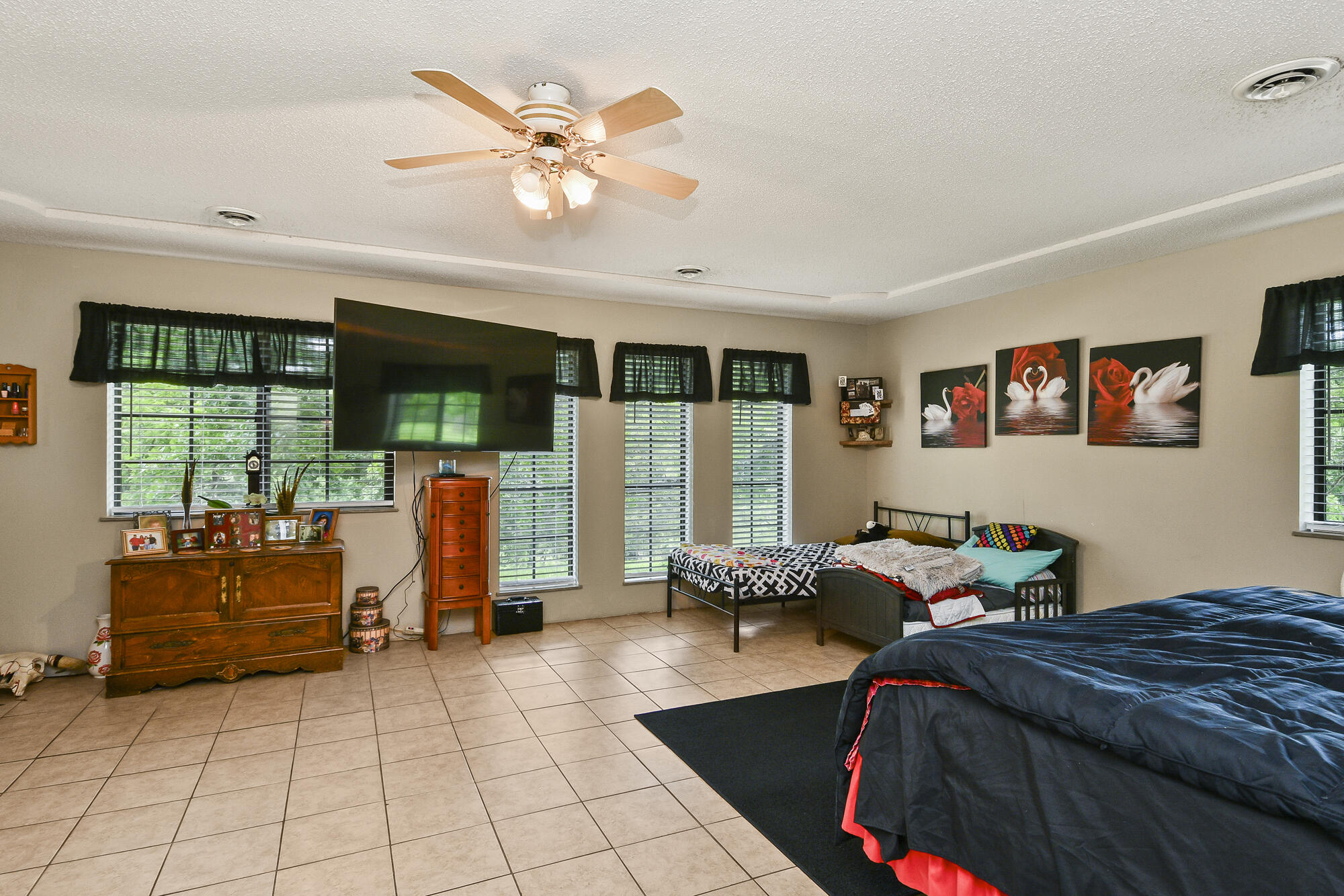87 Fox Run Lane Property Photo 26