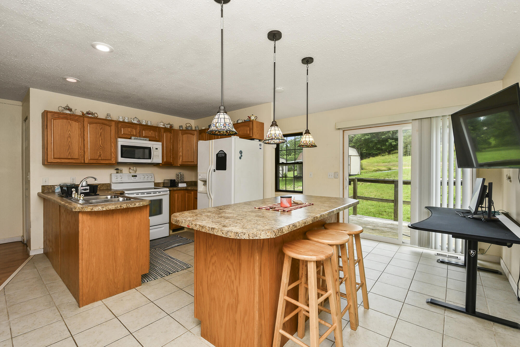 87 Fox Run Lane Property Photo 40
