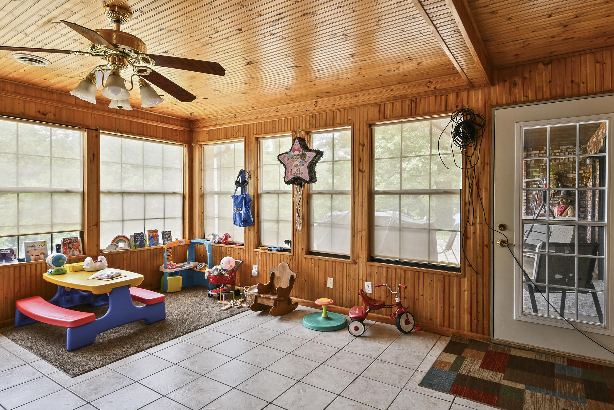 87 Fox Run Lane Property Photo 58