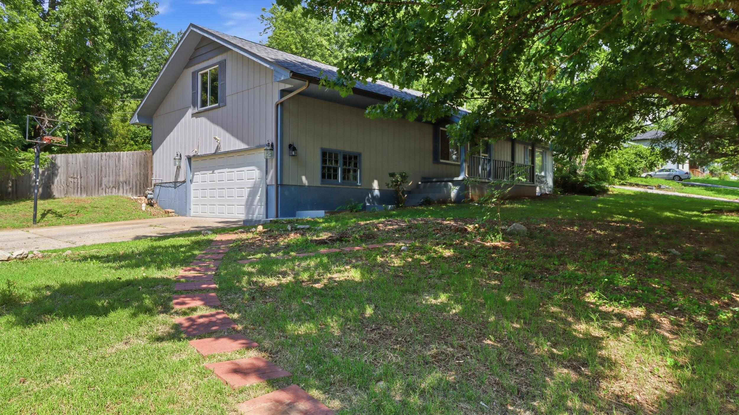 5901 South Farm Road 157 Property Photo 1