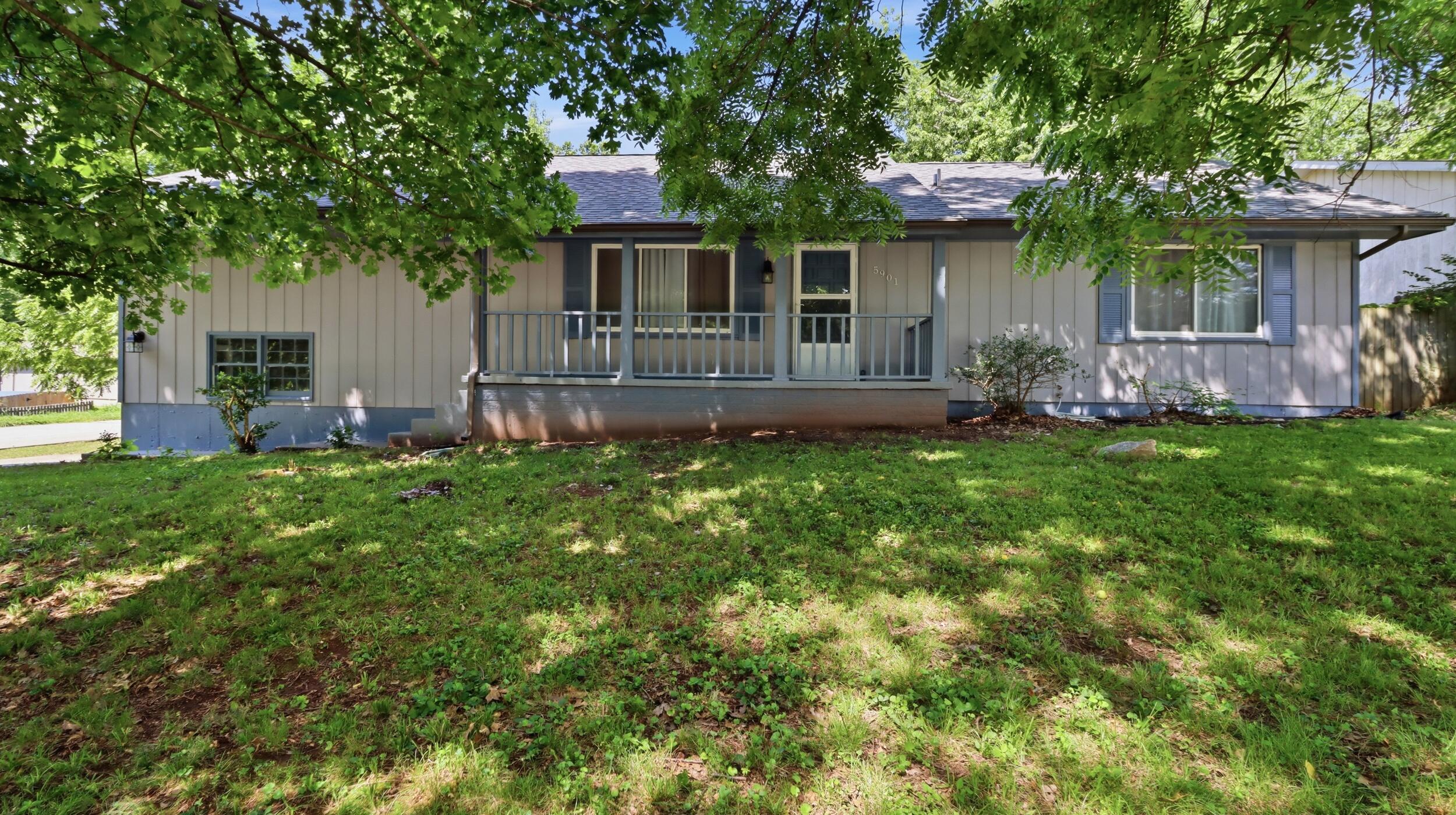 5901 South Farm Road 157 Property Photo 2