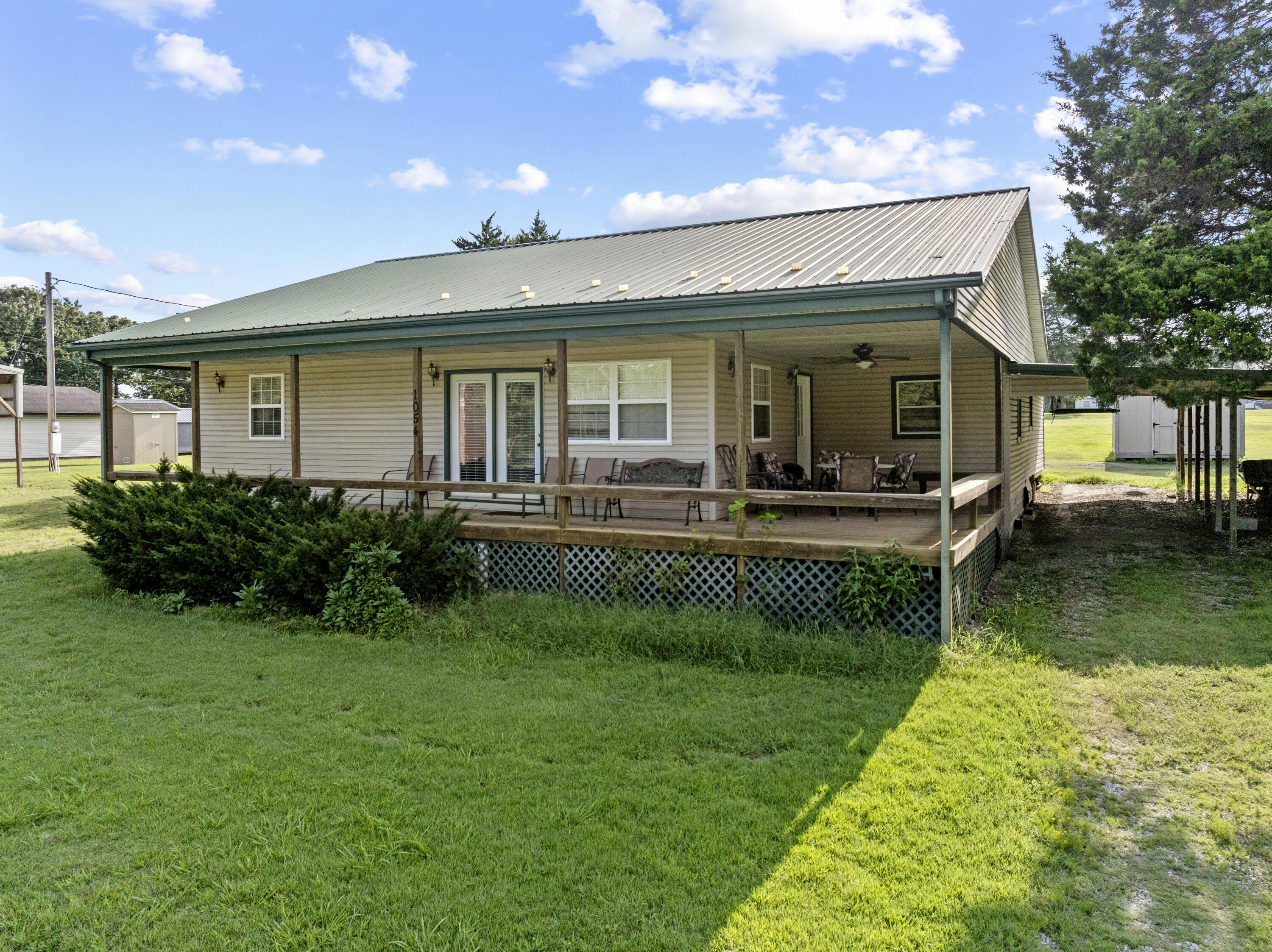 1054 Kalijah Road Property Photo 2