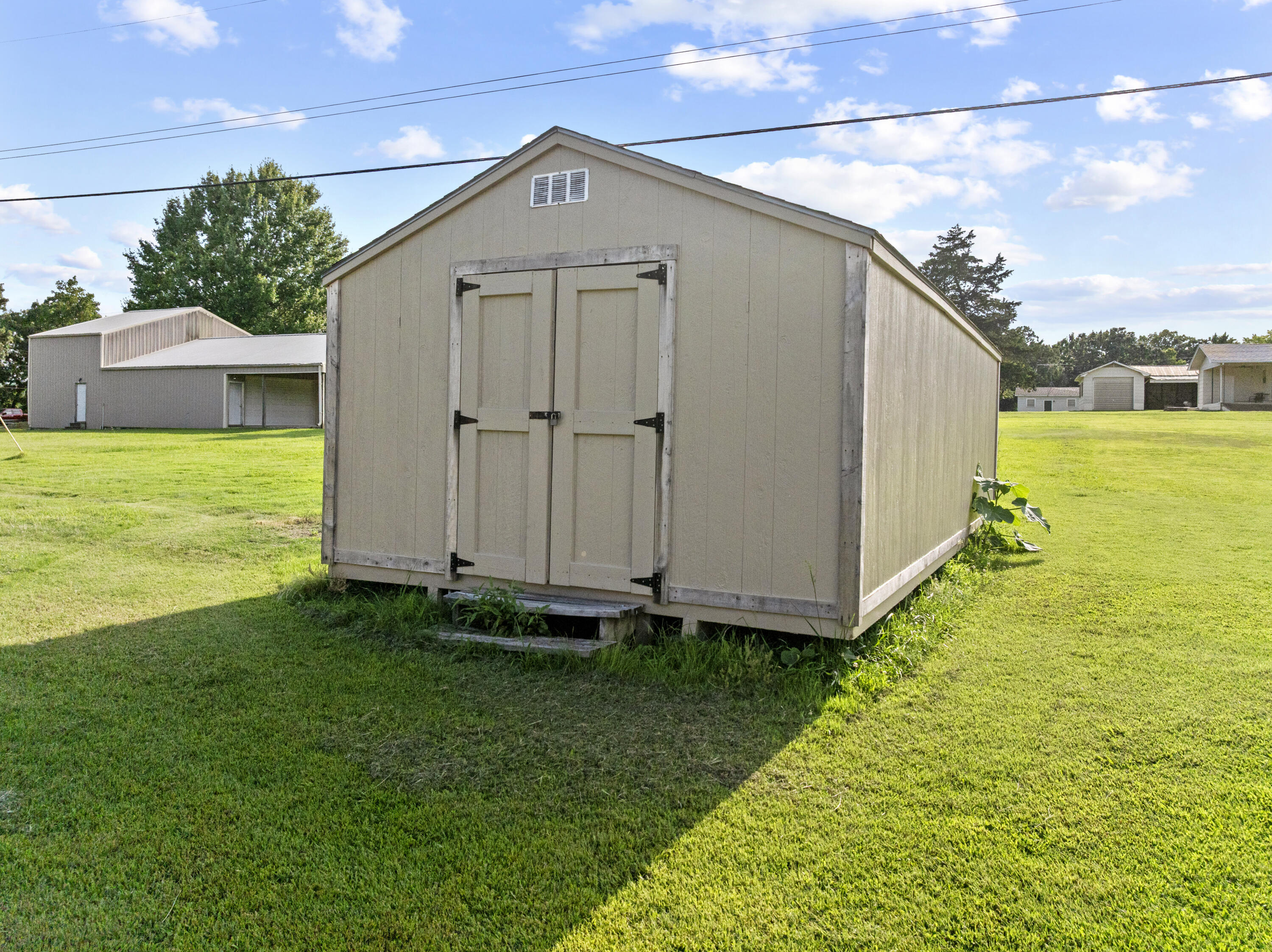 1054 Kalijah Road Property Photo 8