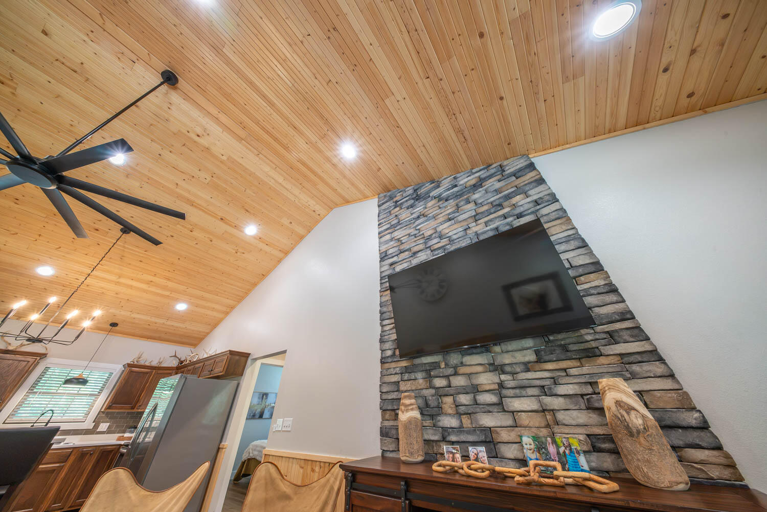 347 Big Trout Trail Property Photo 13