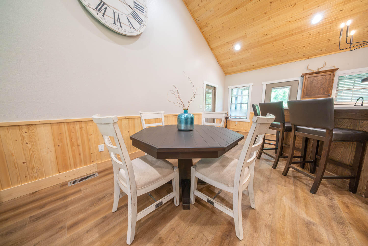 347 Big Trout Trail Property Photo 21