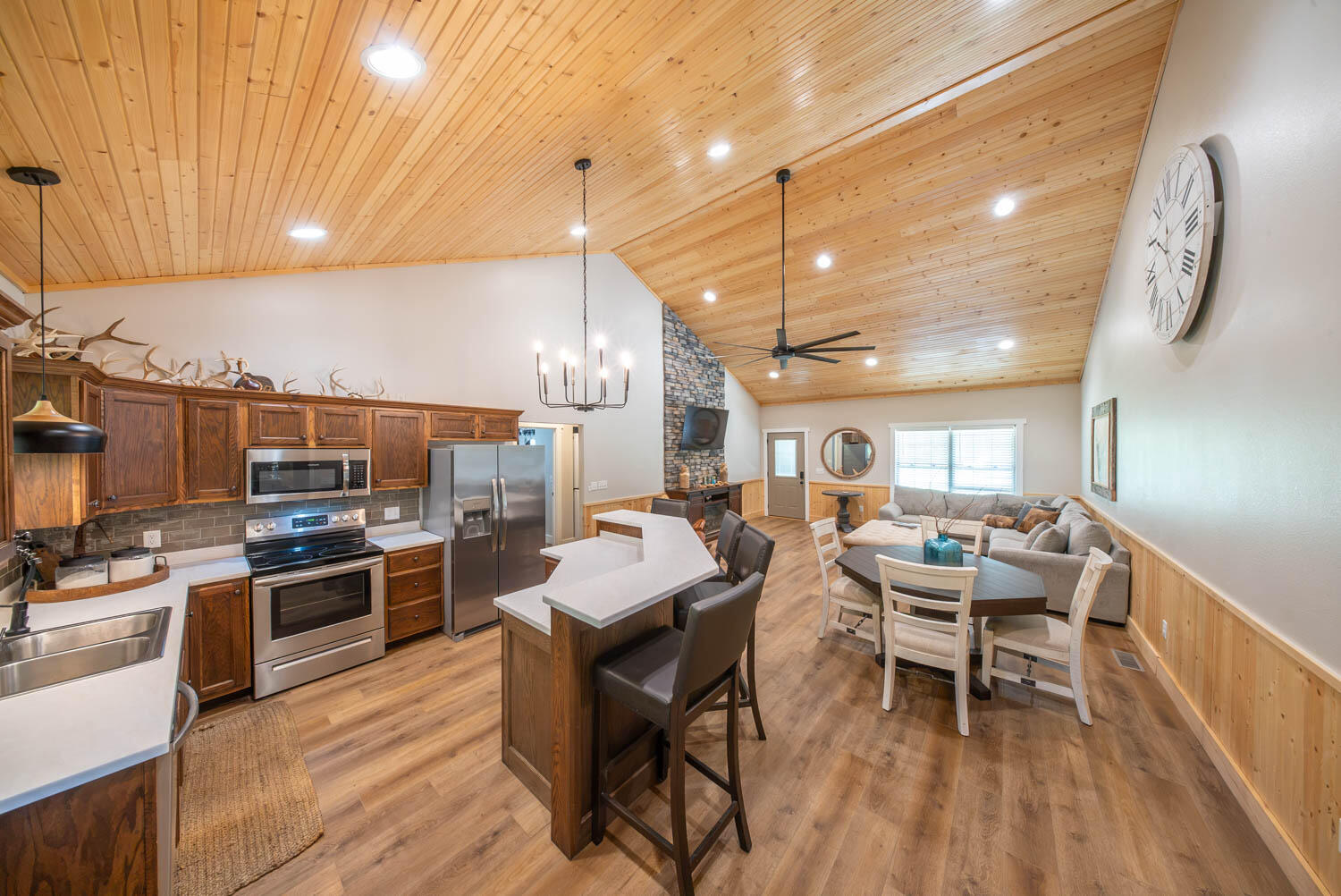 347 Big Trout Trail Property Photo 22