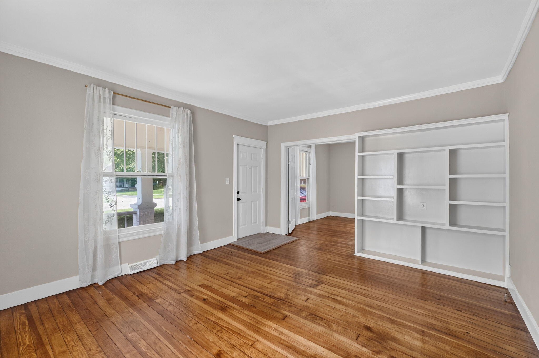 2036 North Johnston Avenue Property Photo 8