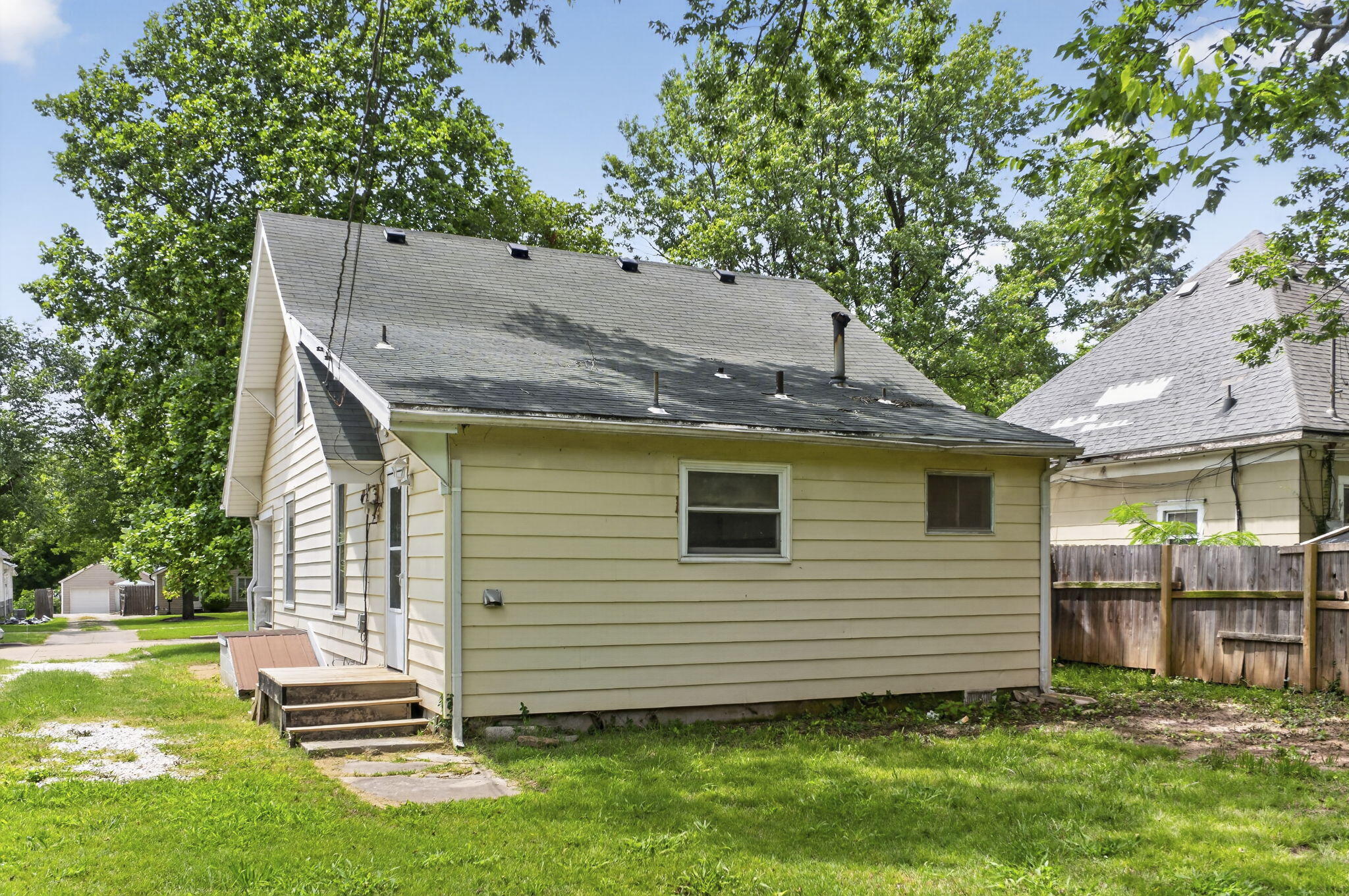 2036 North Johnston Avenue Property Photo 28