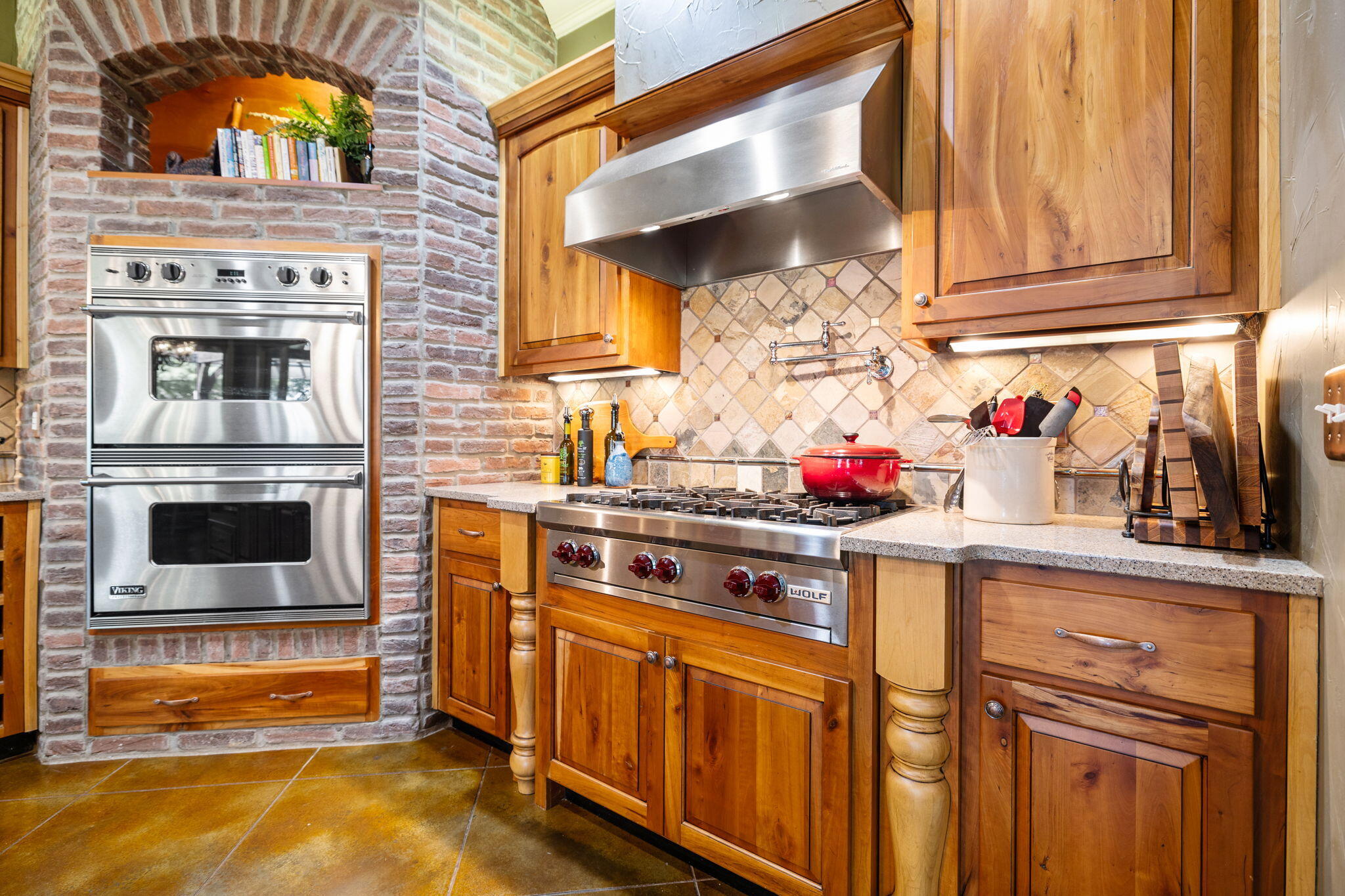 315 Buckskin Property Photo 4