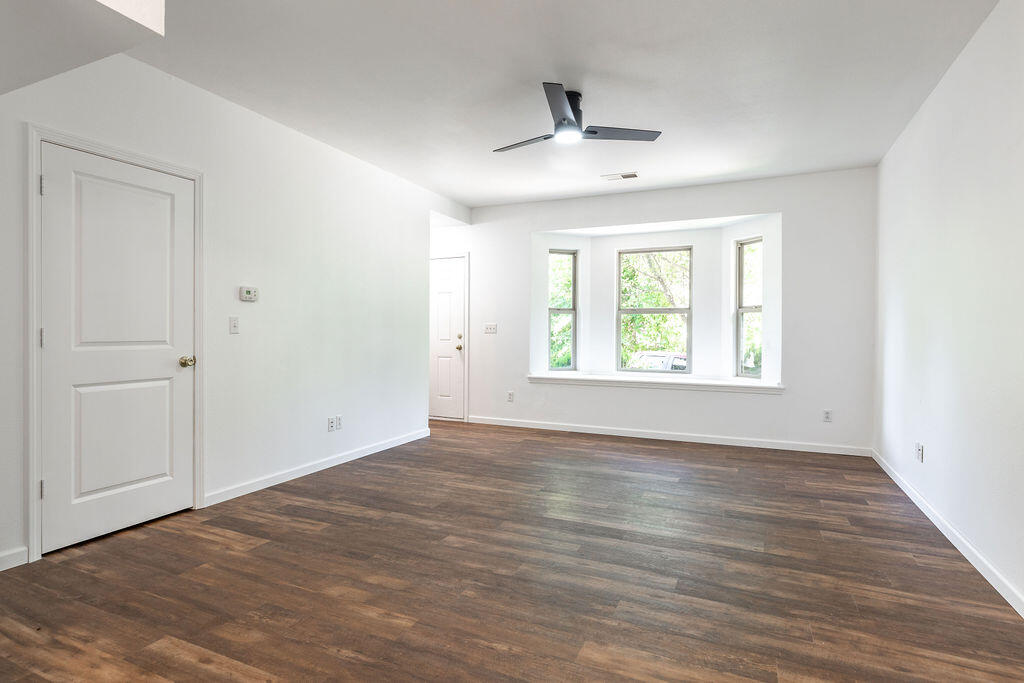 1293 Hillcrest Place A&b Property Photo 3