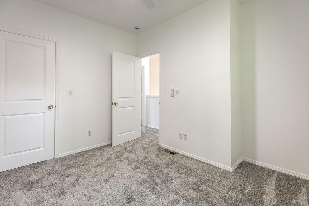 1293 Hillcrest Place A&b Property Photo 12
