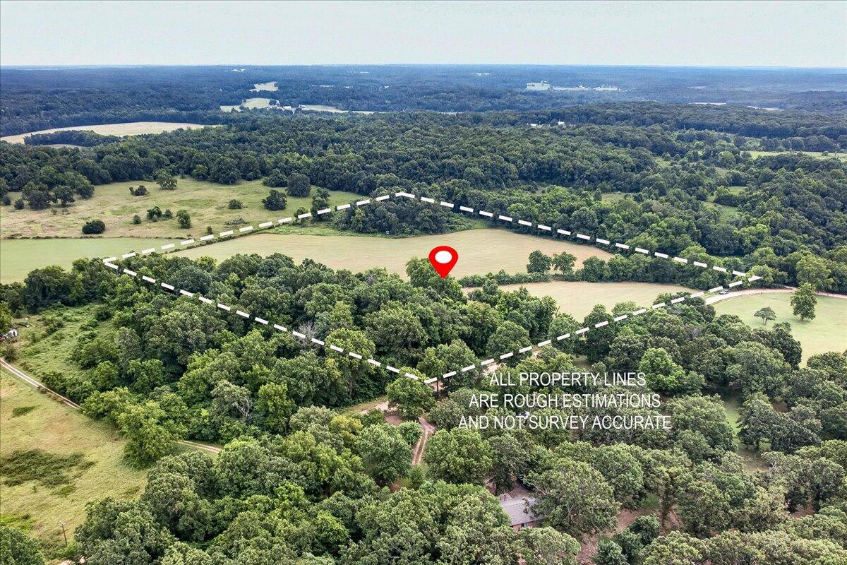 000 Reindeer Road Property Photo 9
