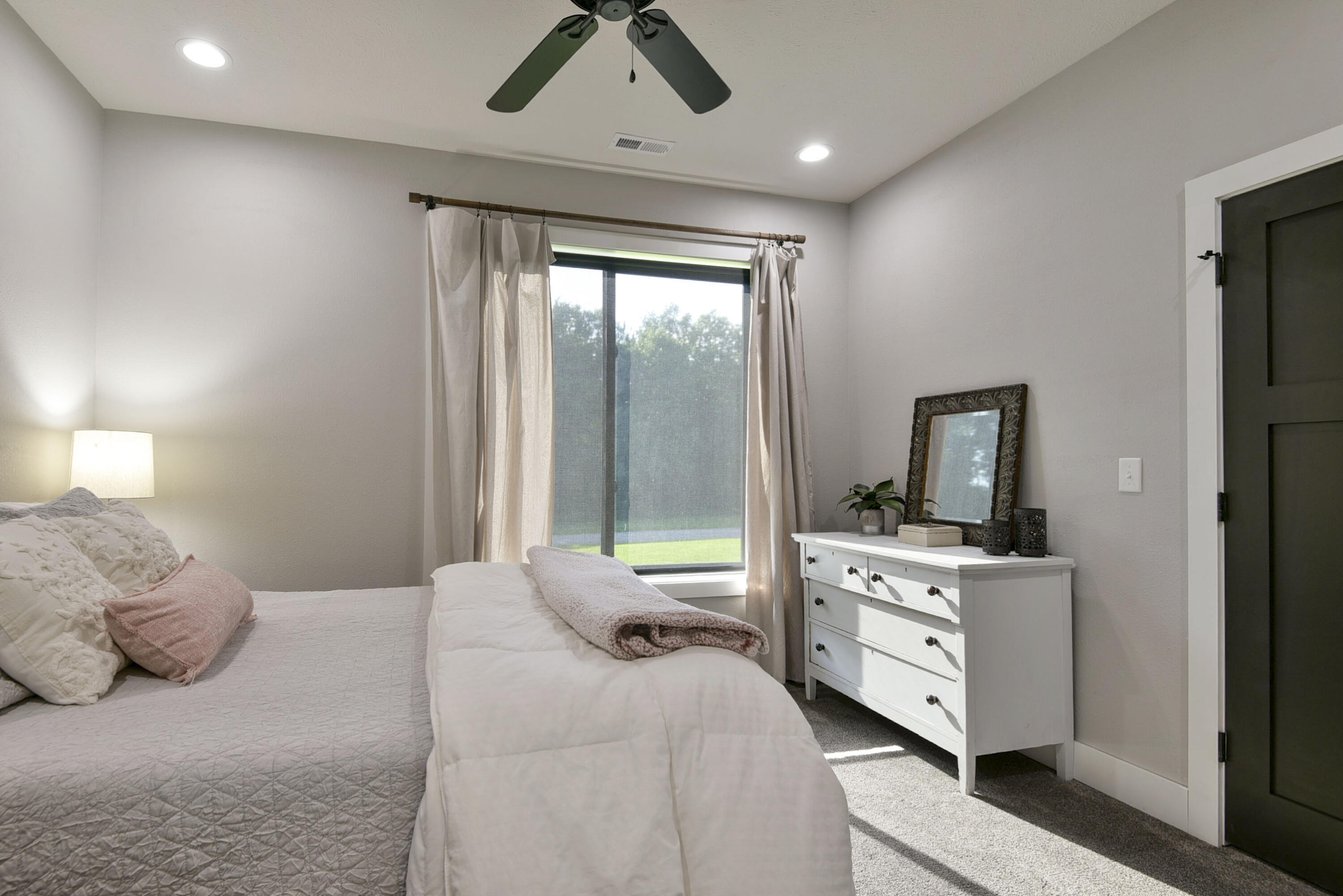 401 Discovery Bay Drive Property Photo 33
