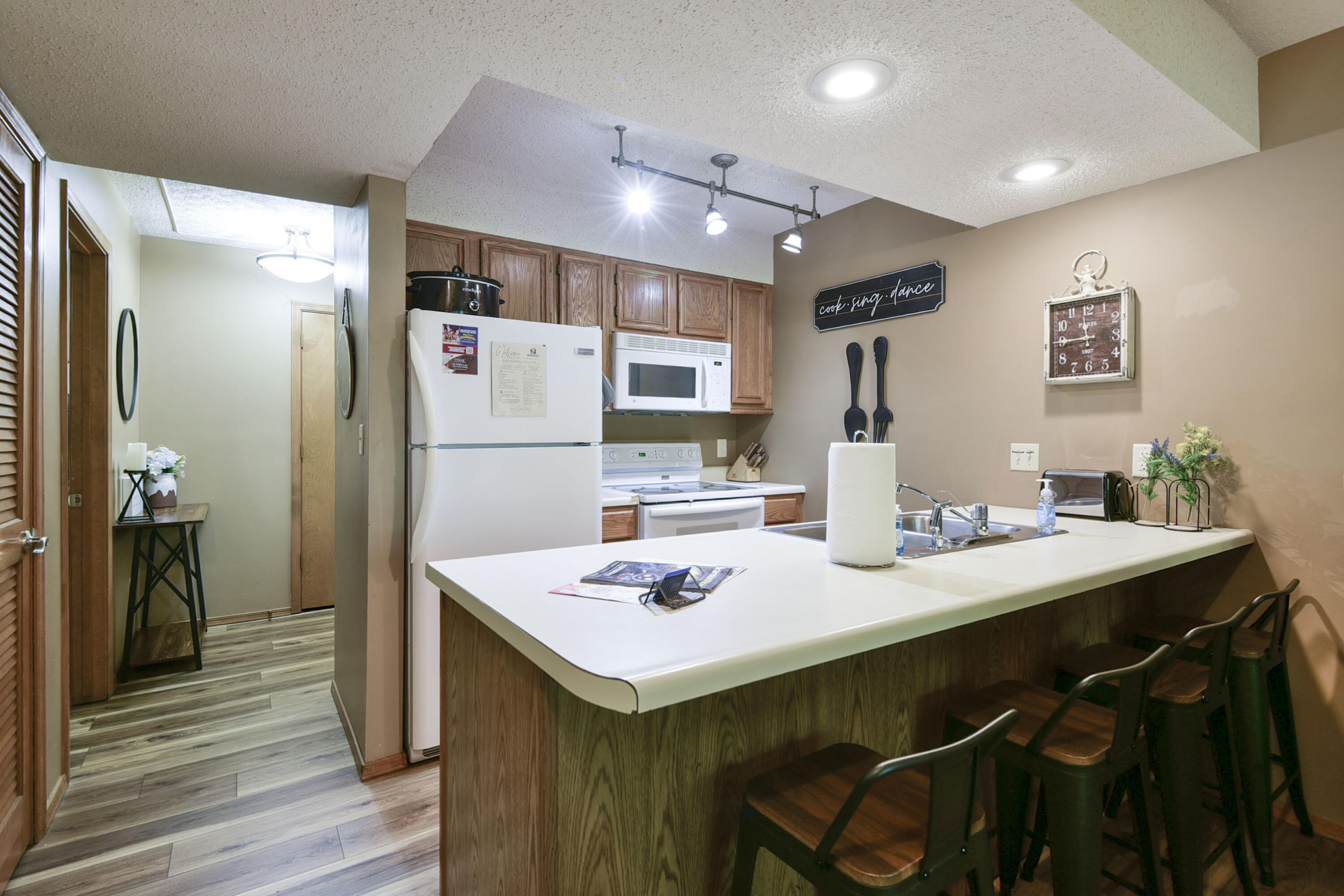60328052 Property Photo 26
