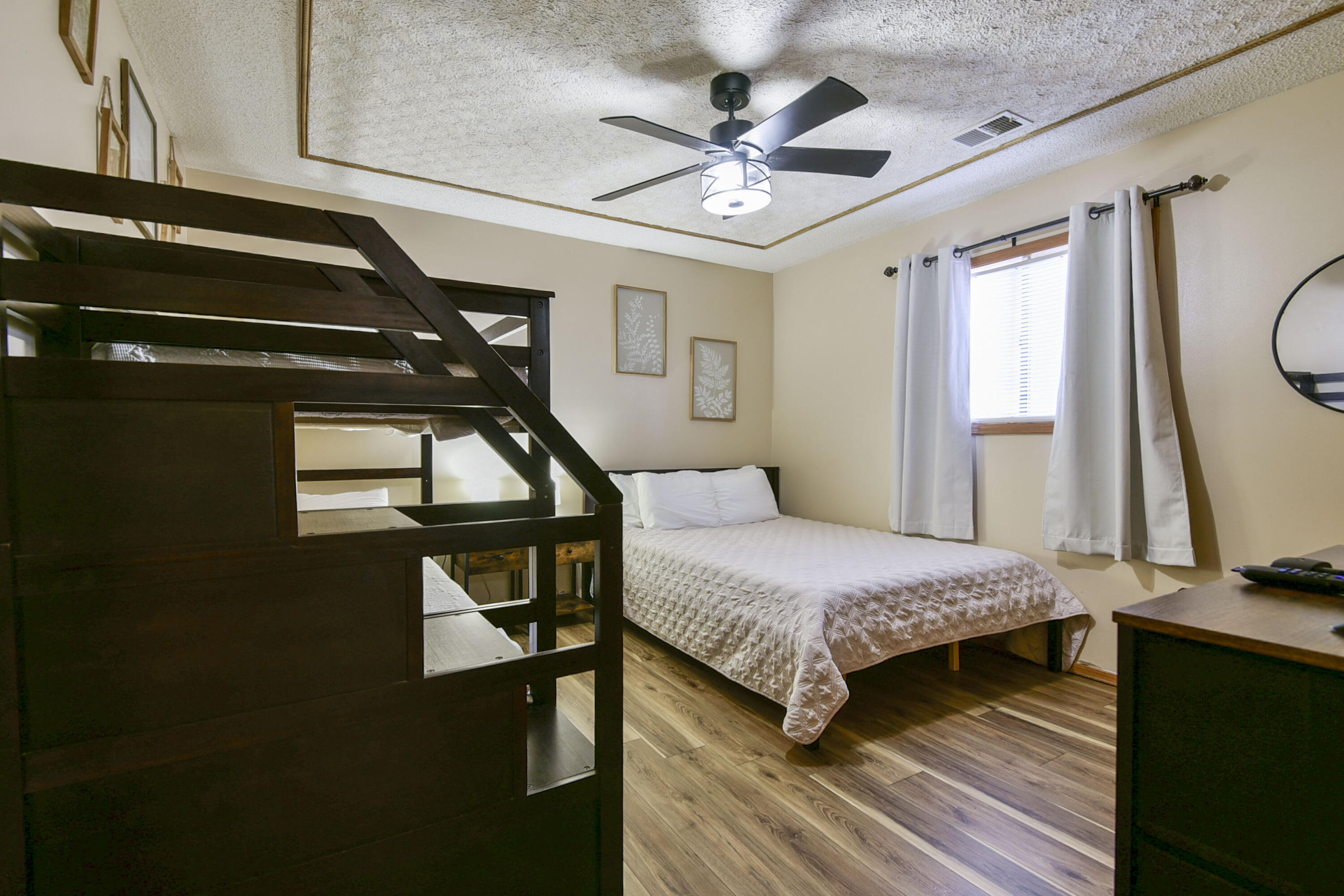 60328052 Property Photo 37