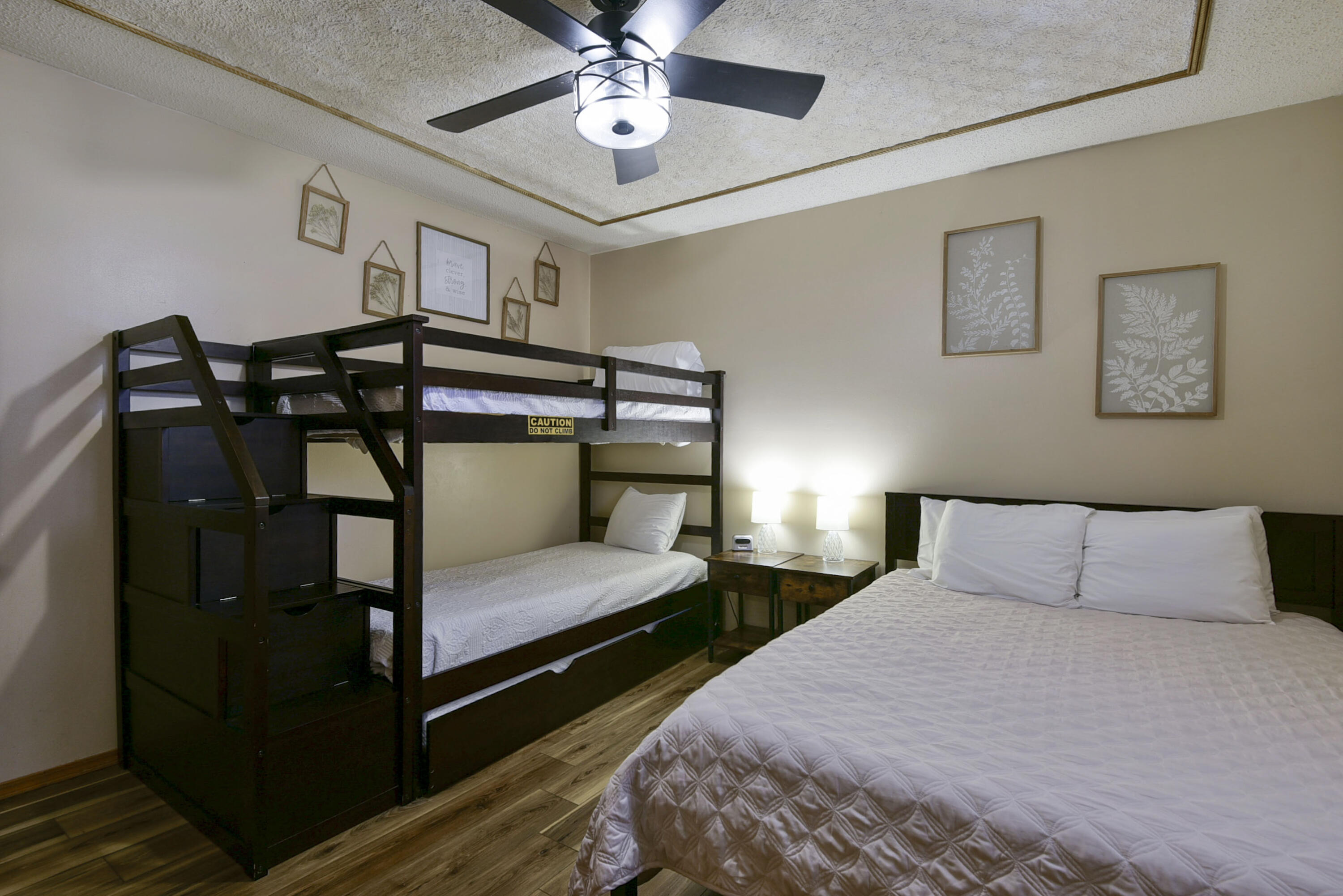 60328052 Property Photo 38