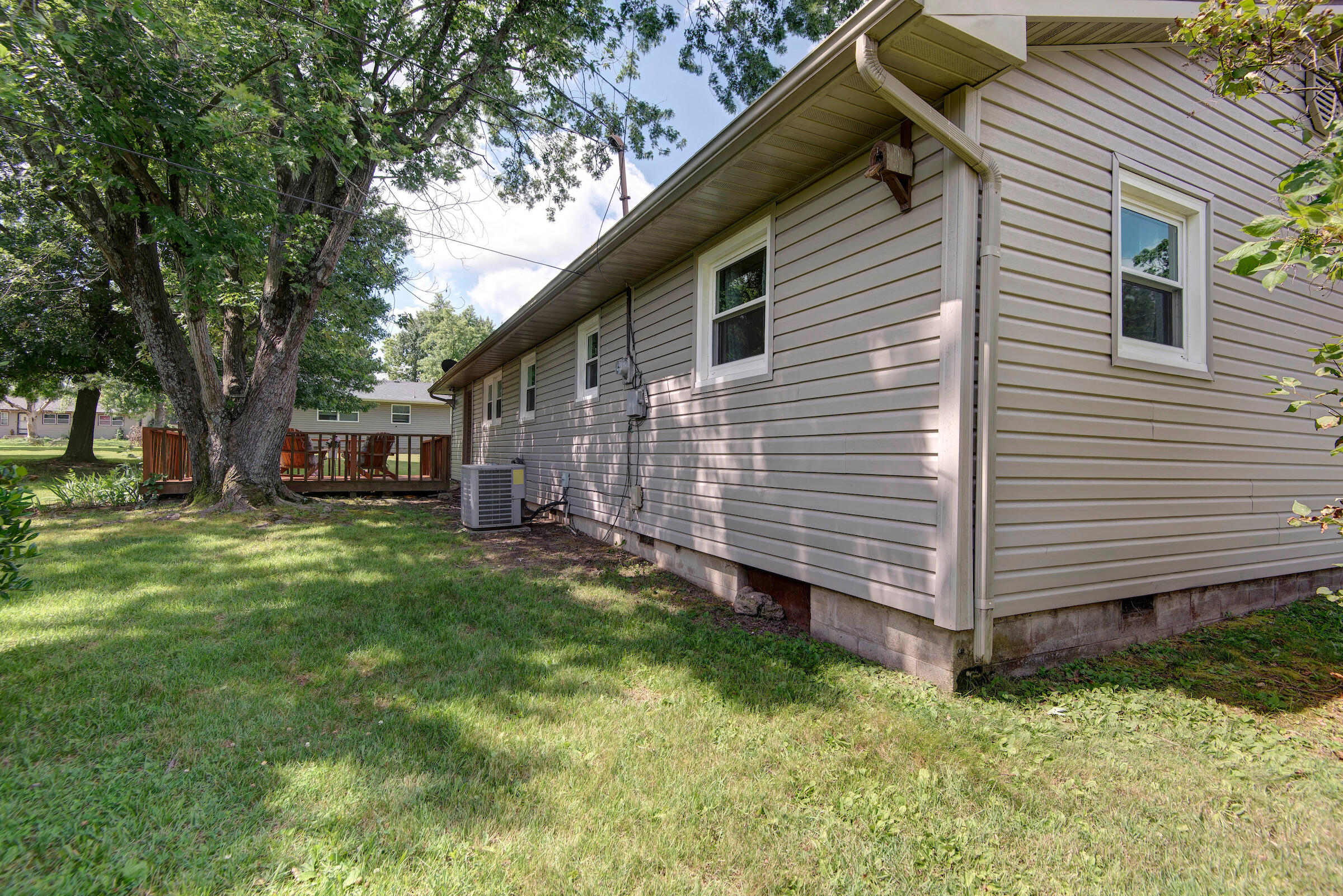 1520 South Carnation Drive Property Photo 23