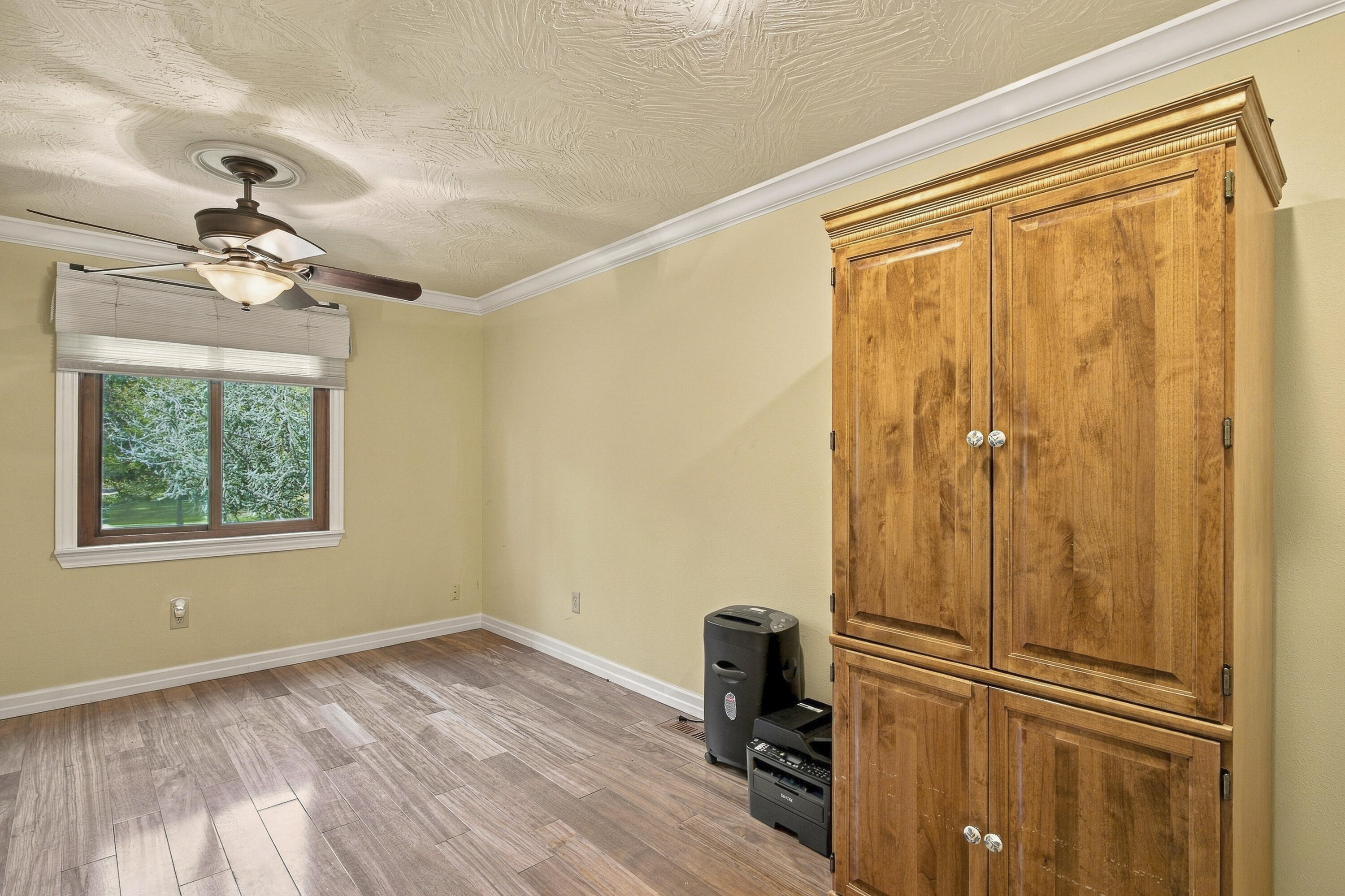 2550 East Sparkleberry Lane Property Photo 37