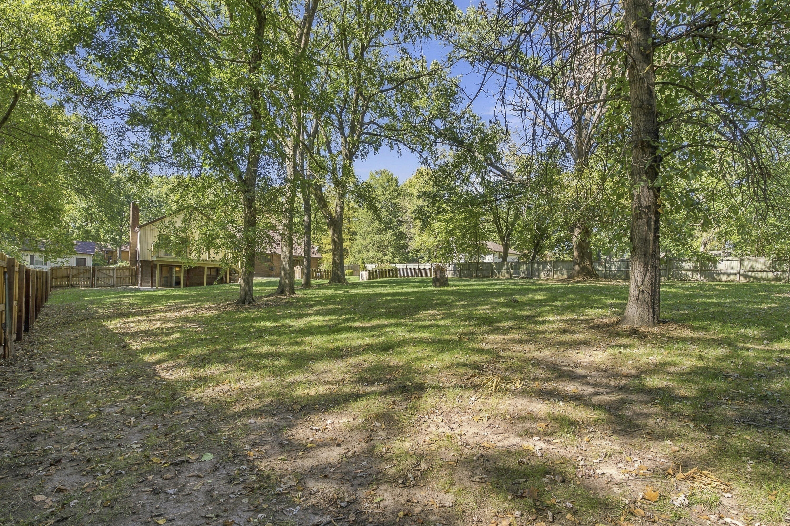 2550 East Sparkleberry Lane Property Photo 53