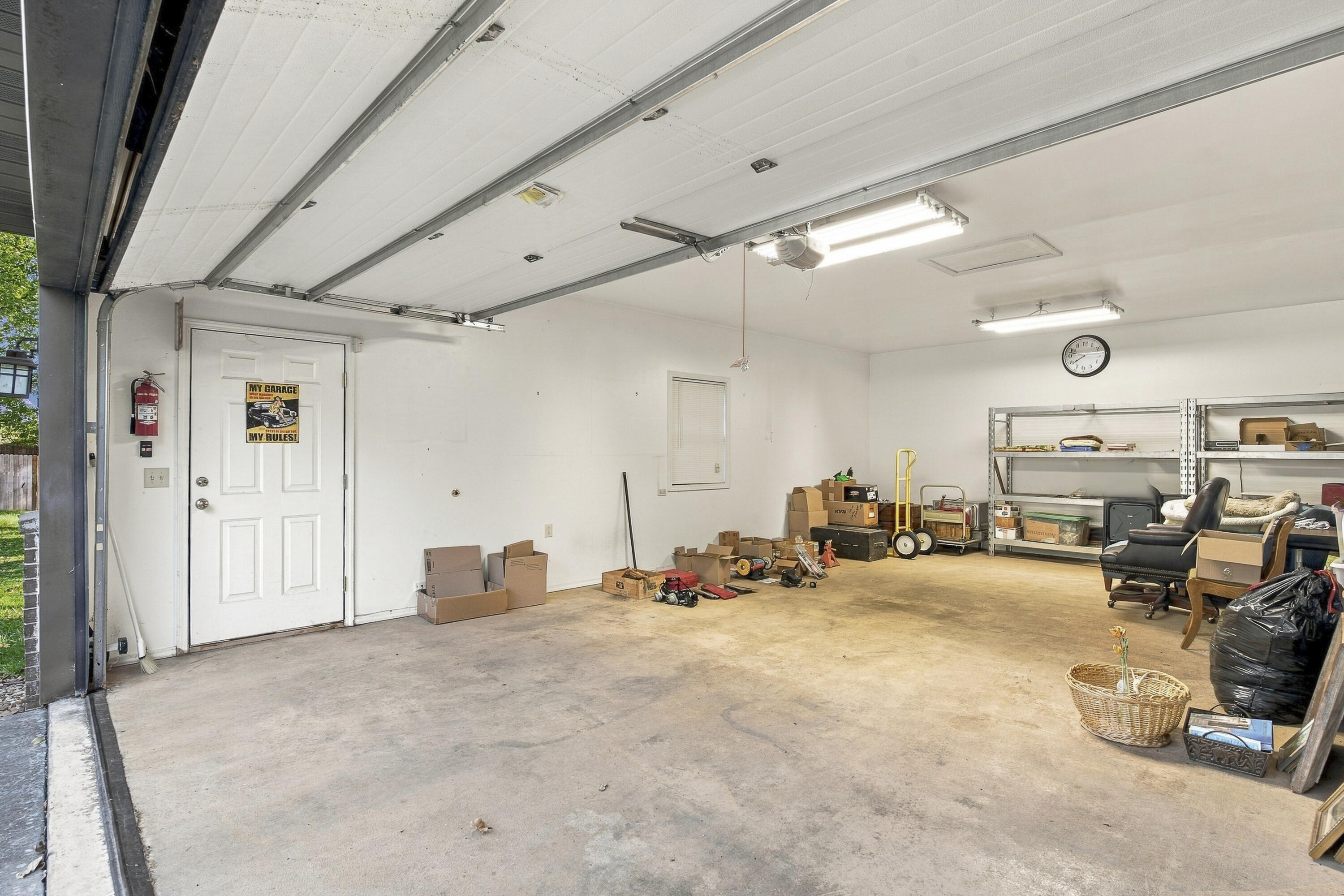 2550 East Sparkleberry Lane Property Photo 61