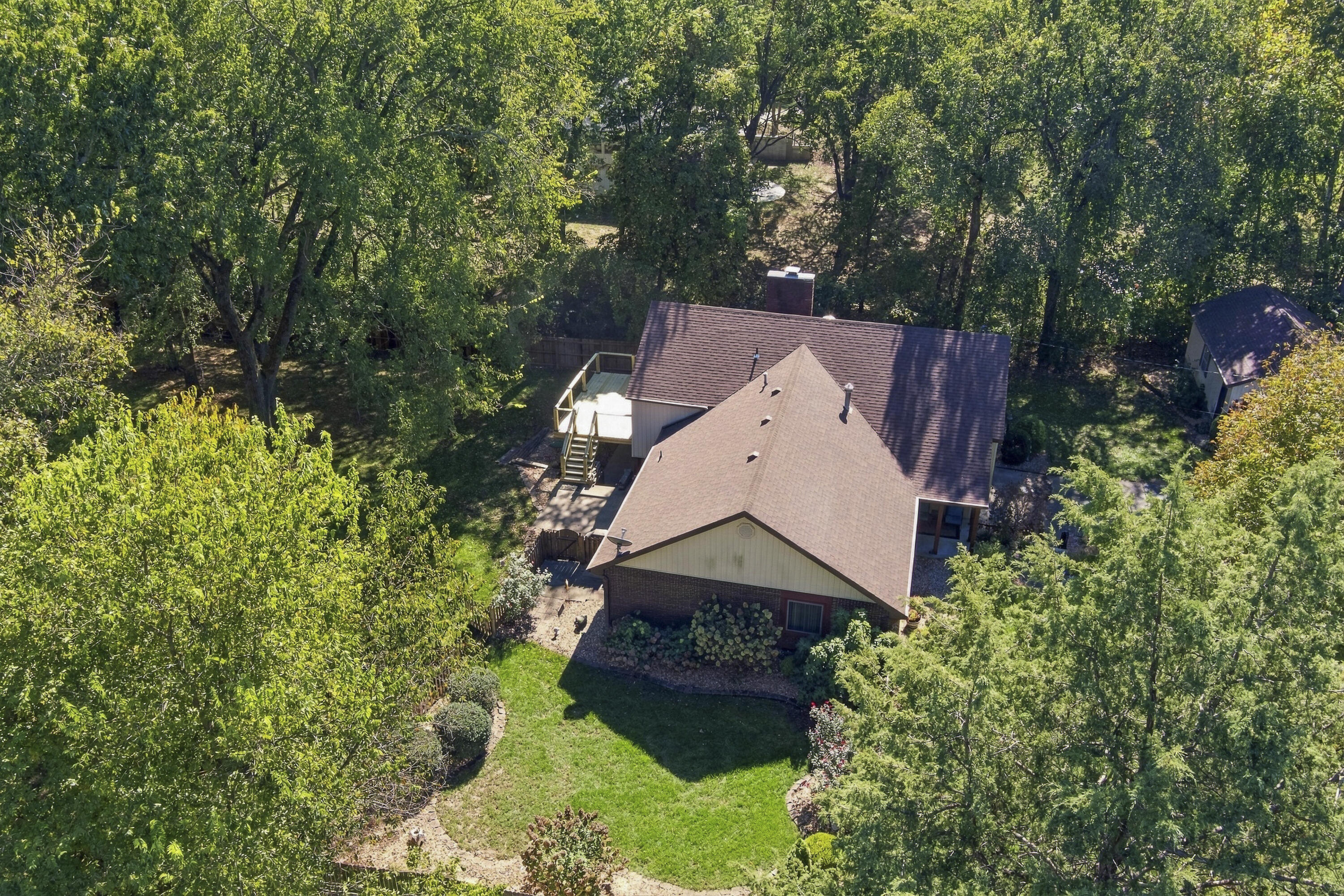 2550 East Sparkleberry Lane Property Photo 65
