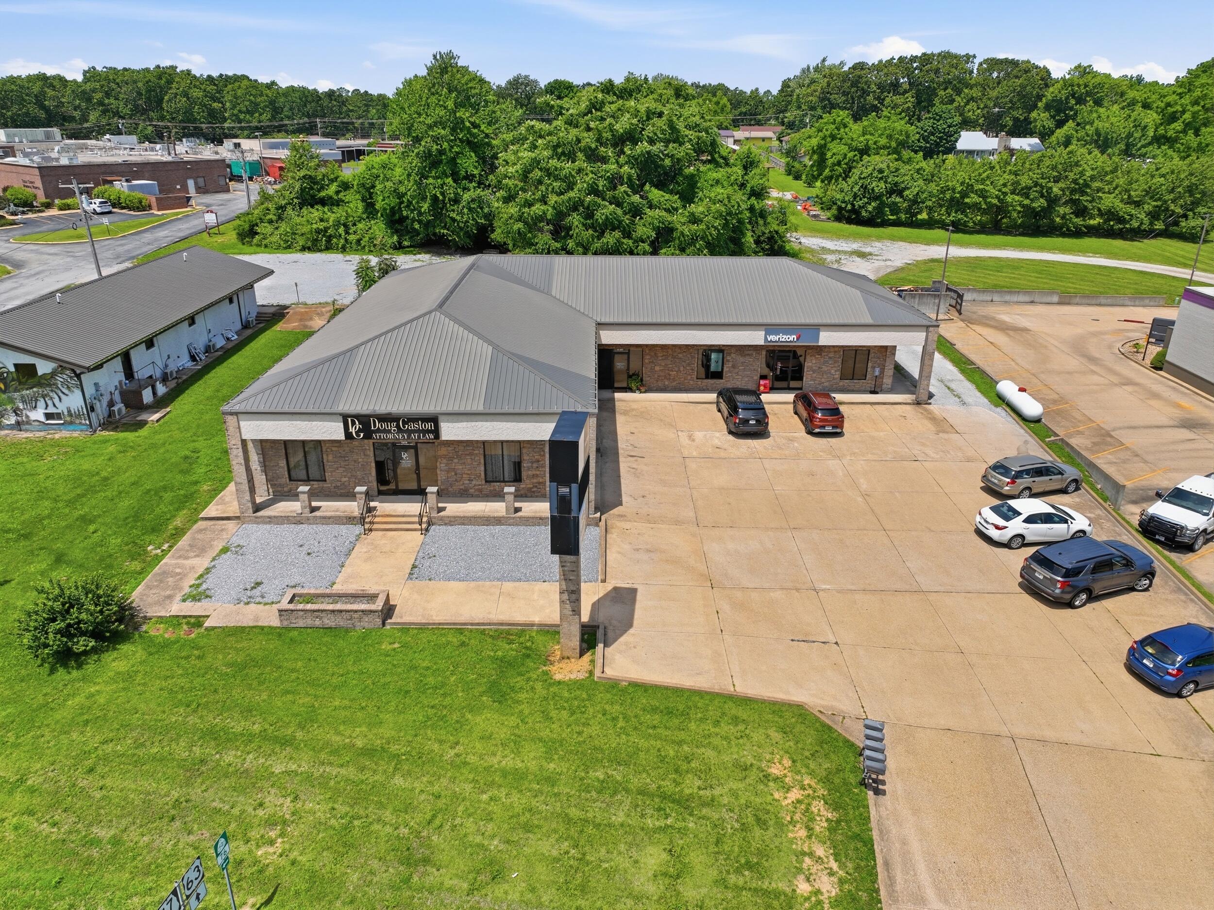 1213 South Highway 63 Property Photo 1