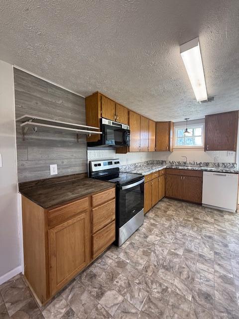 209 South Gilmore Avenue Property Photo 8