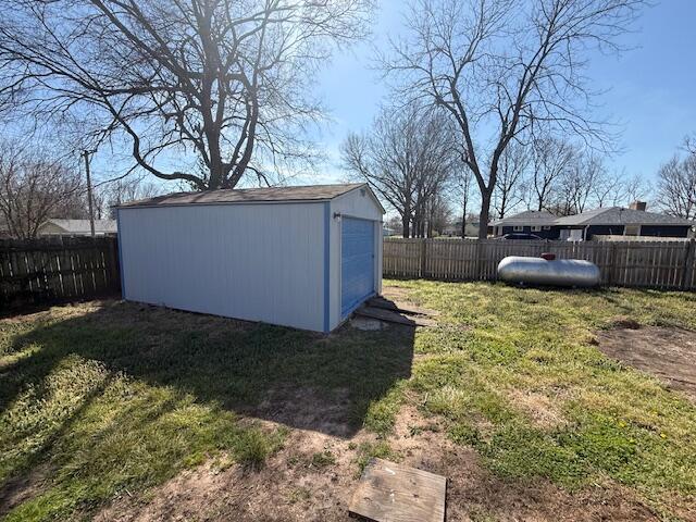 209 South Gilmore Avenue Property Photo 32