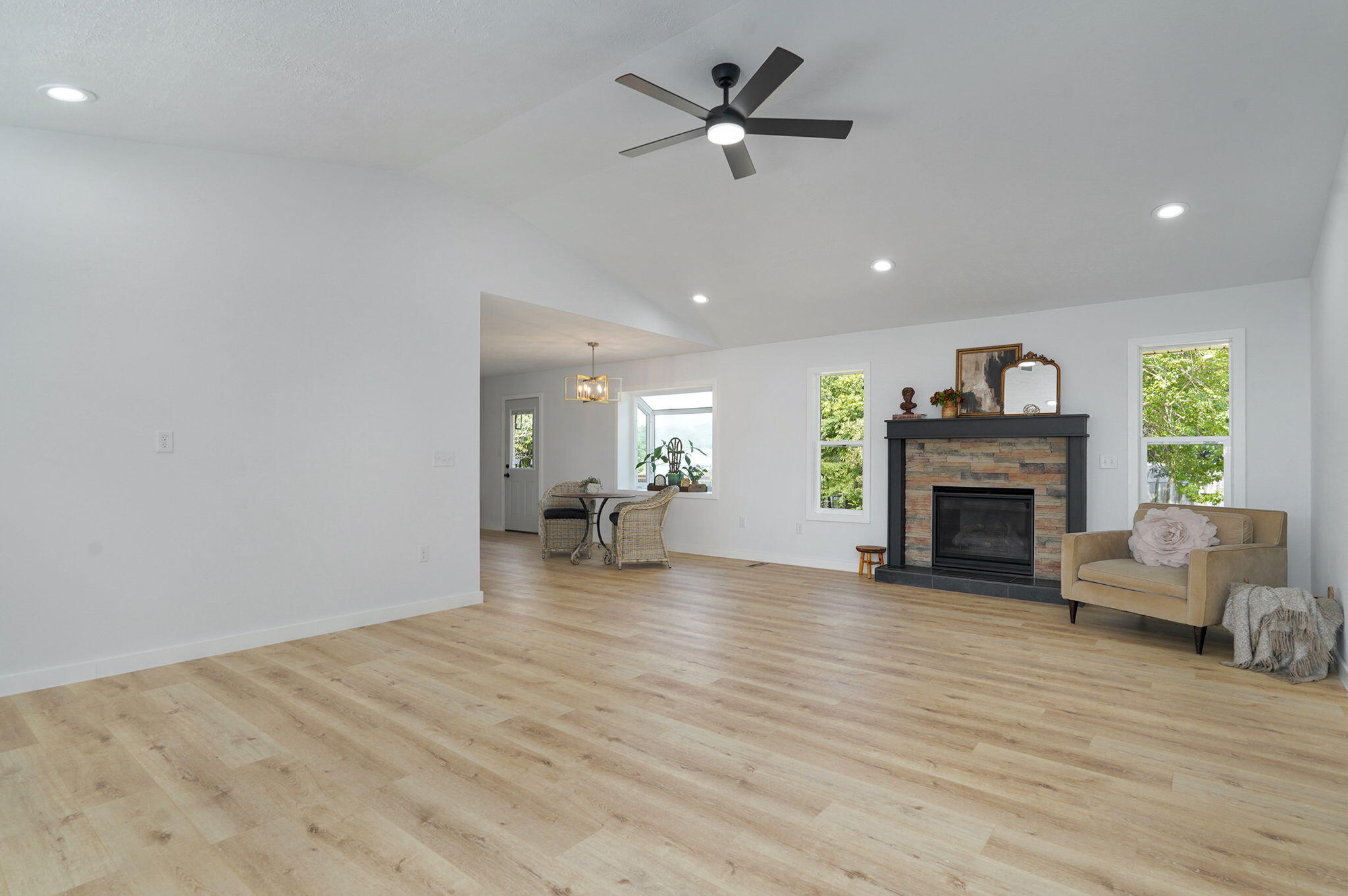 2418 South Farm Road 237 Property Photo 12