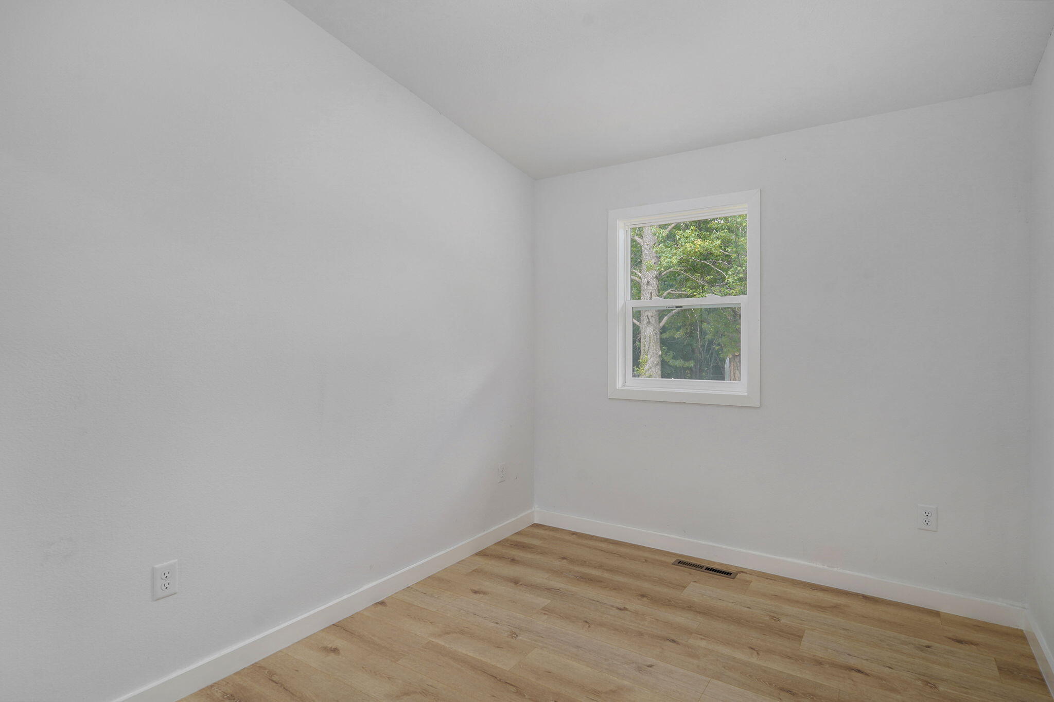 2418 South Farm Road 237 Property Photo 28