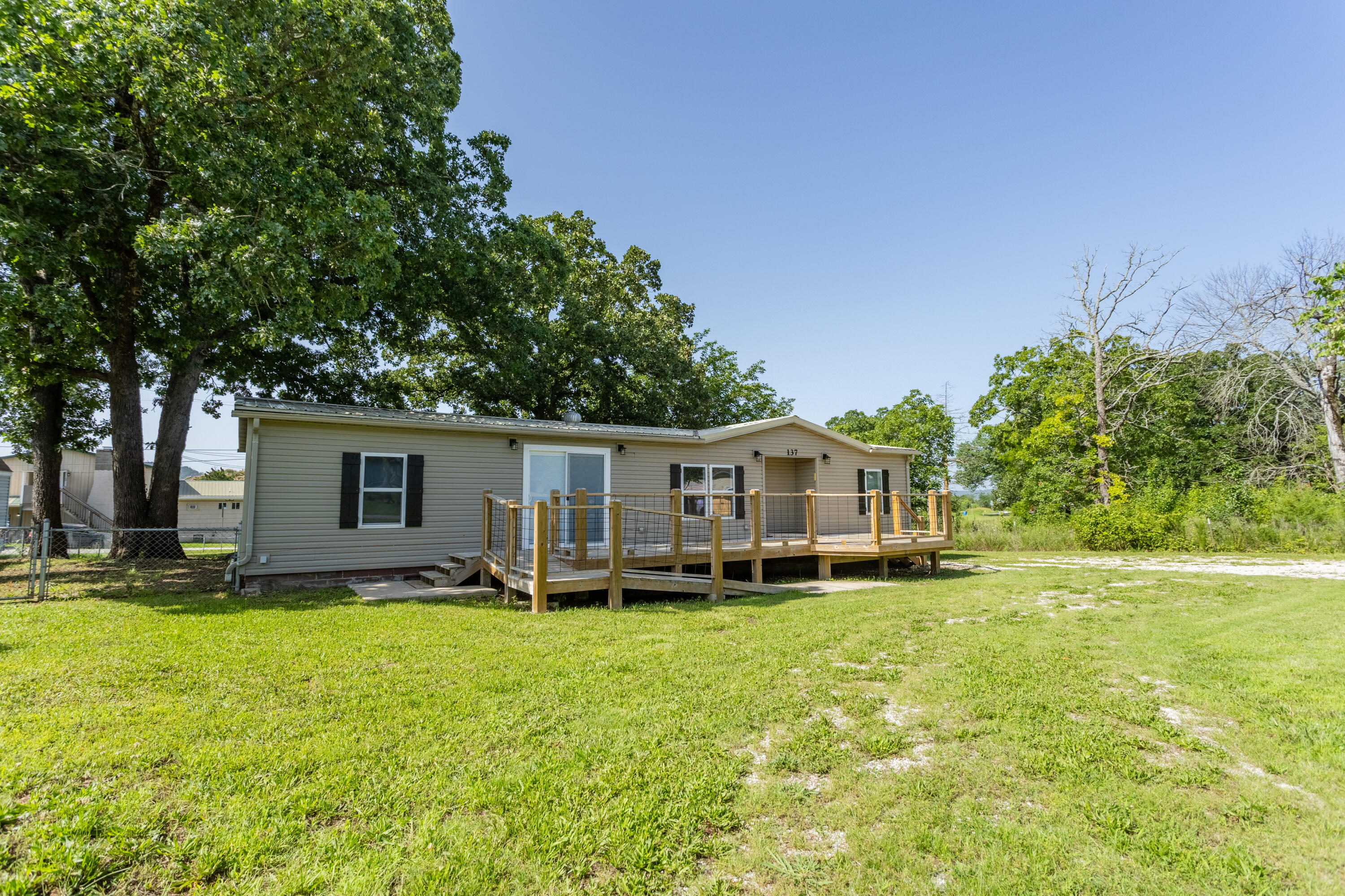 137 Plaza Drive Property Photo 2