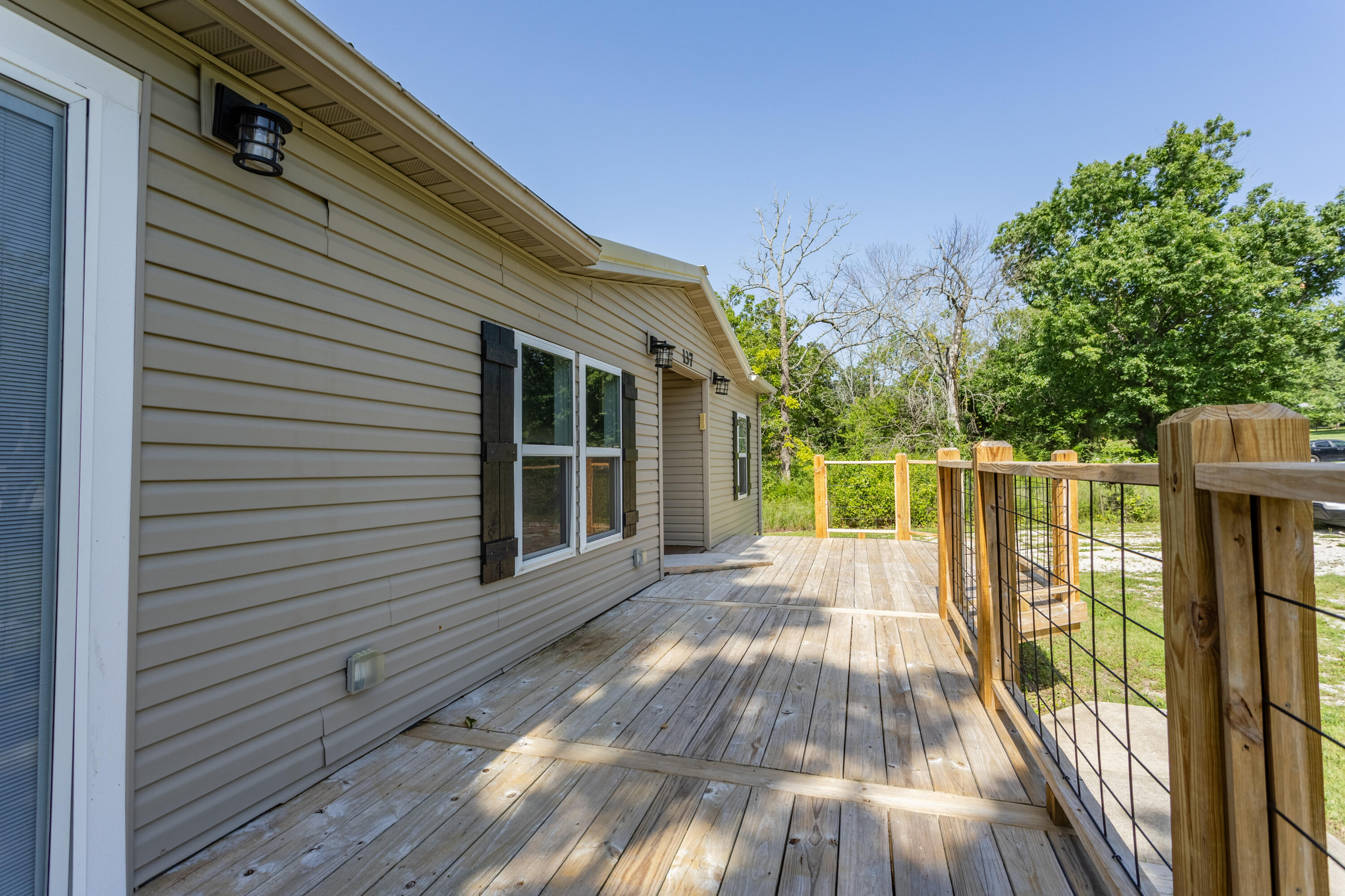 137 Plaza Drive Property Photo 3