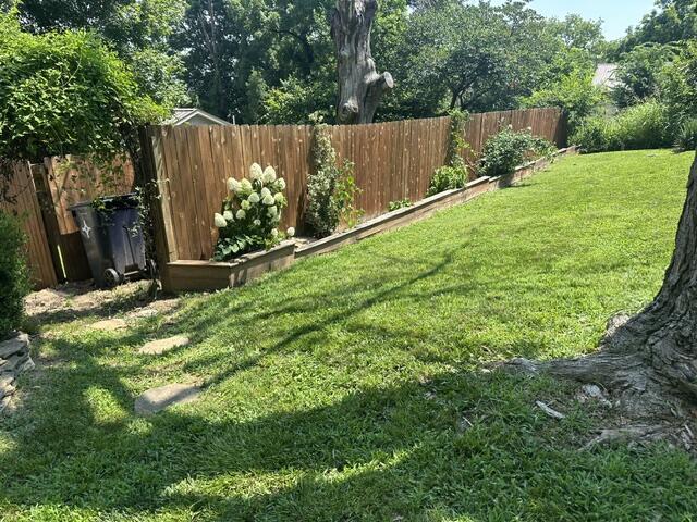 307 West Leyda Avenue Property Photo 5
