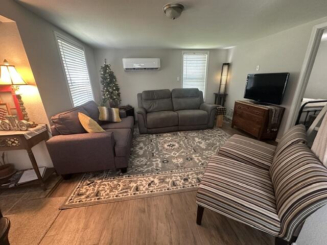 307 West Leyda Avenue Property Photo 11