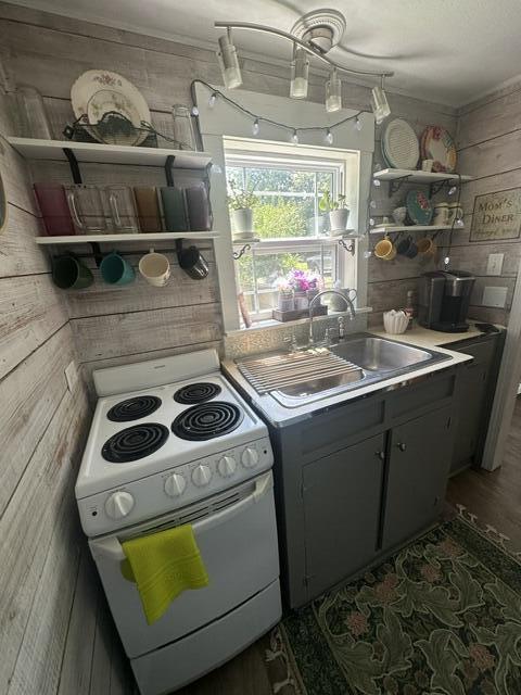 307 West Leyda Avenue Property Photo 19